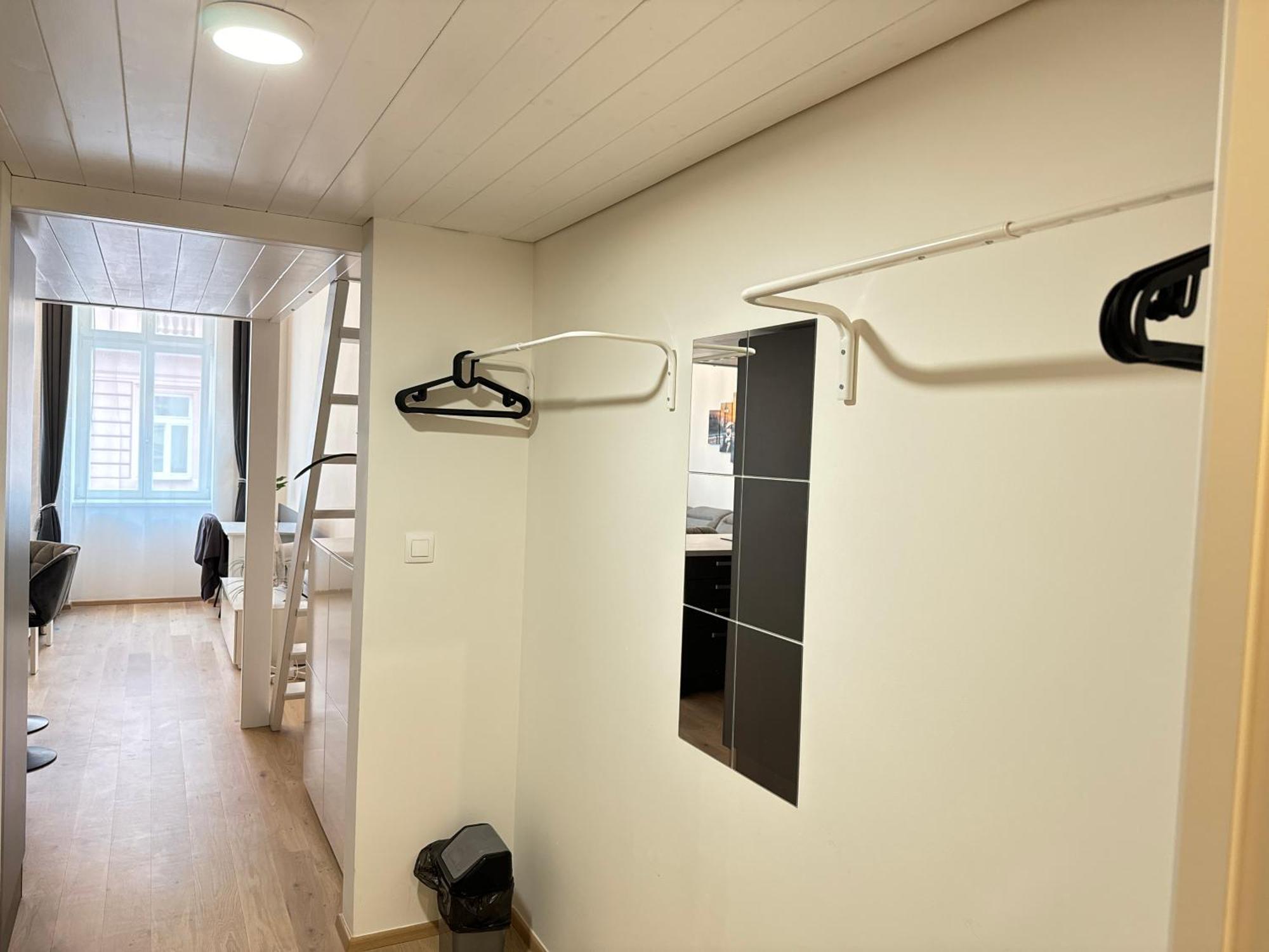 Free Parking - Cozy Near Vysehrad Railway Bridge Apartment Prague