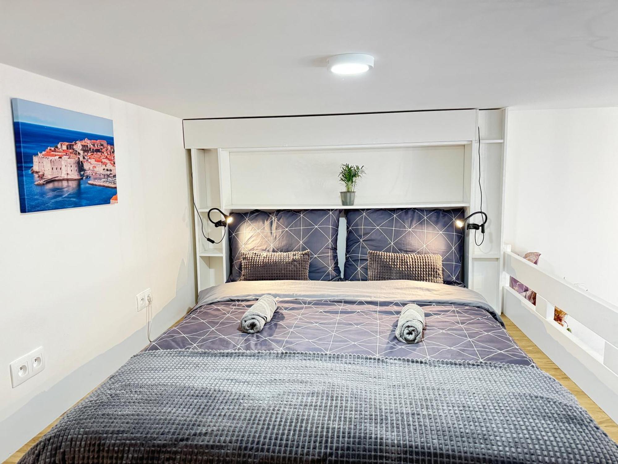 Apartment Free Parking - Cozy Near Vysehrad Railway Bridge Prague