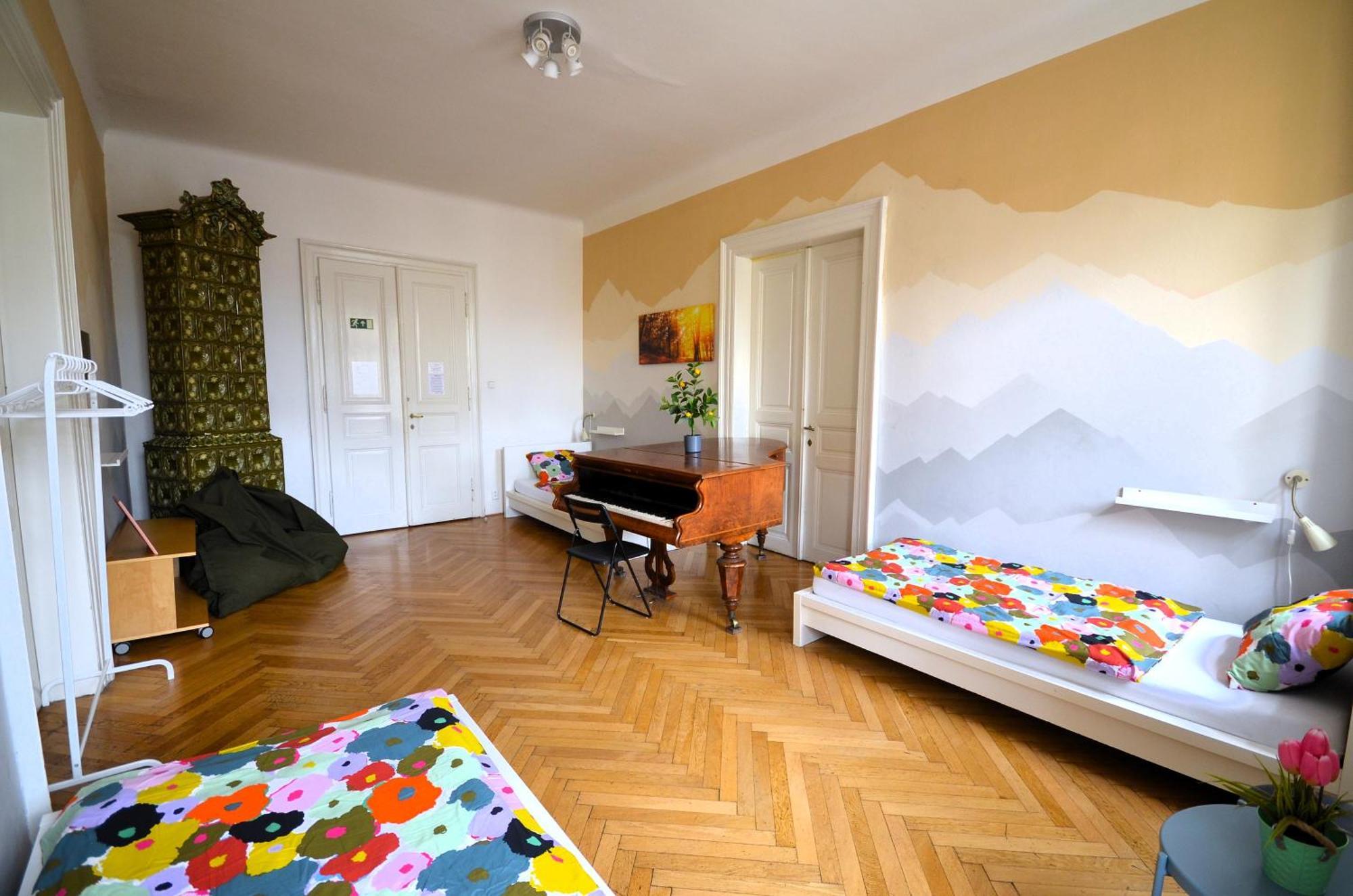 Travel&joy Backpackers