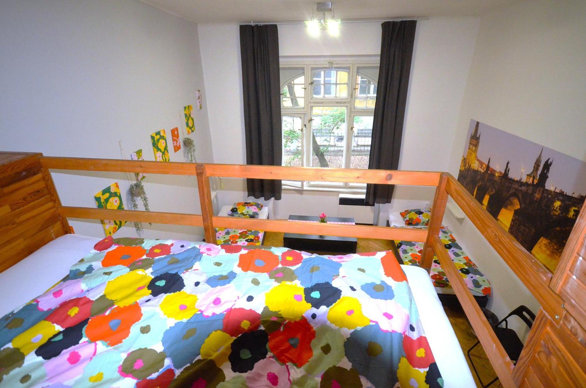 Travel&joy Backpackers Hostel *
