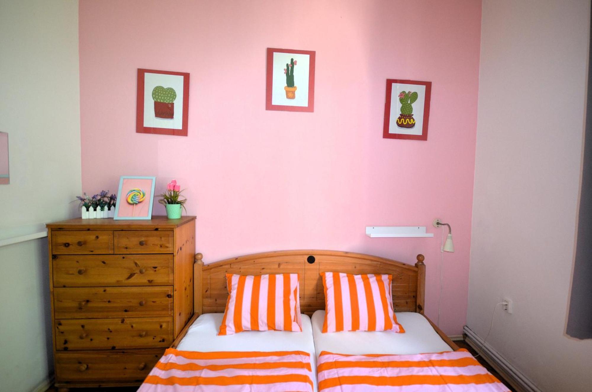 Travel&joy Backpackers *