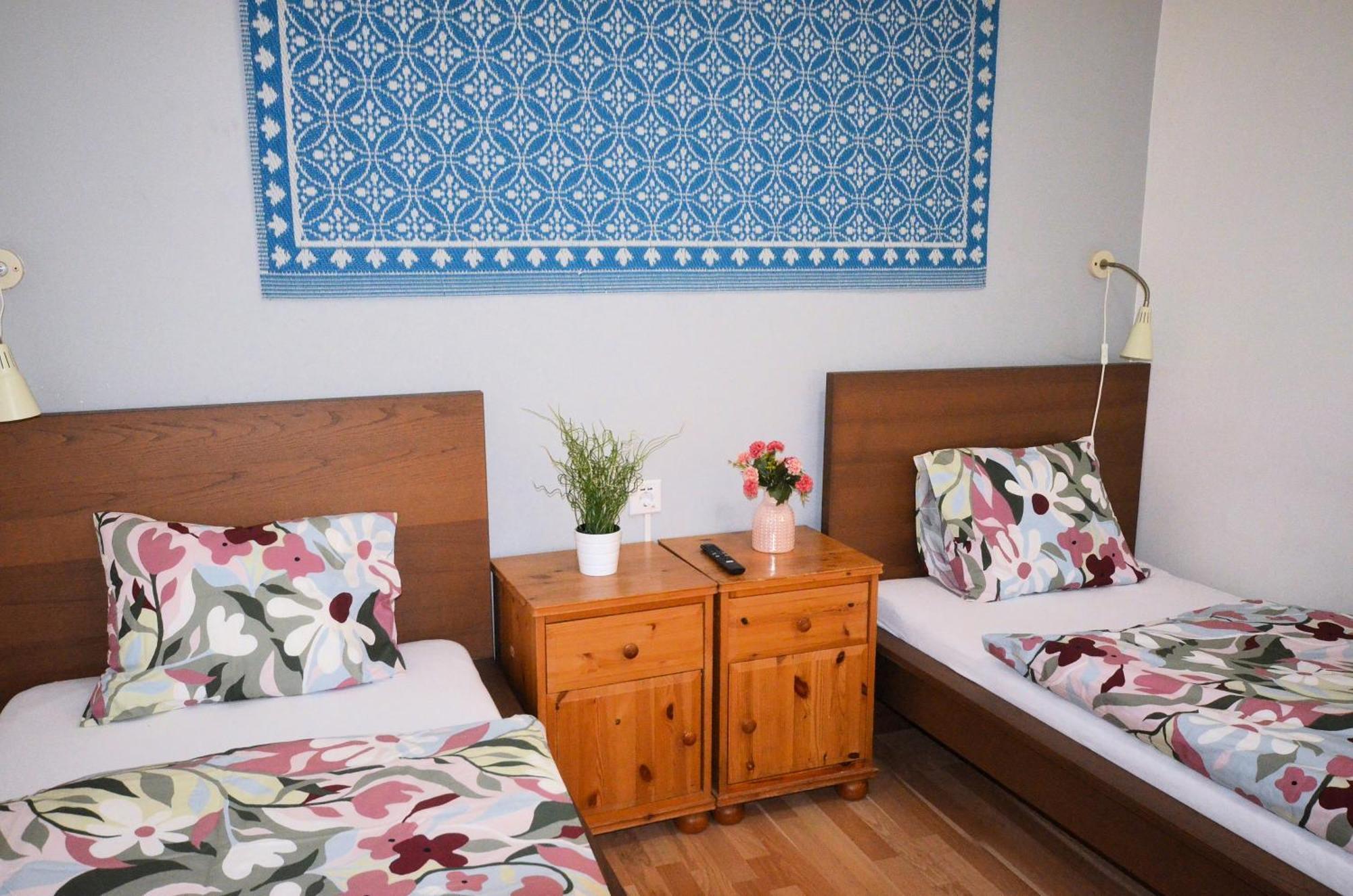 Travel&joy Backpackers Hostel *