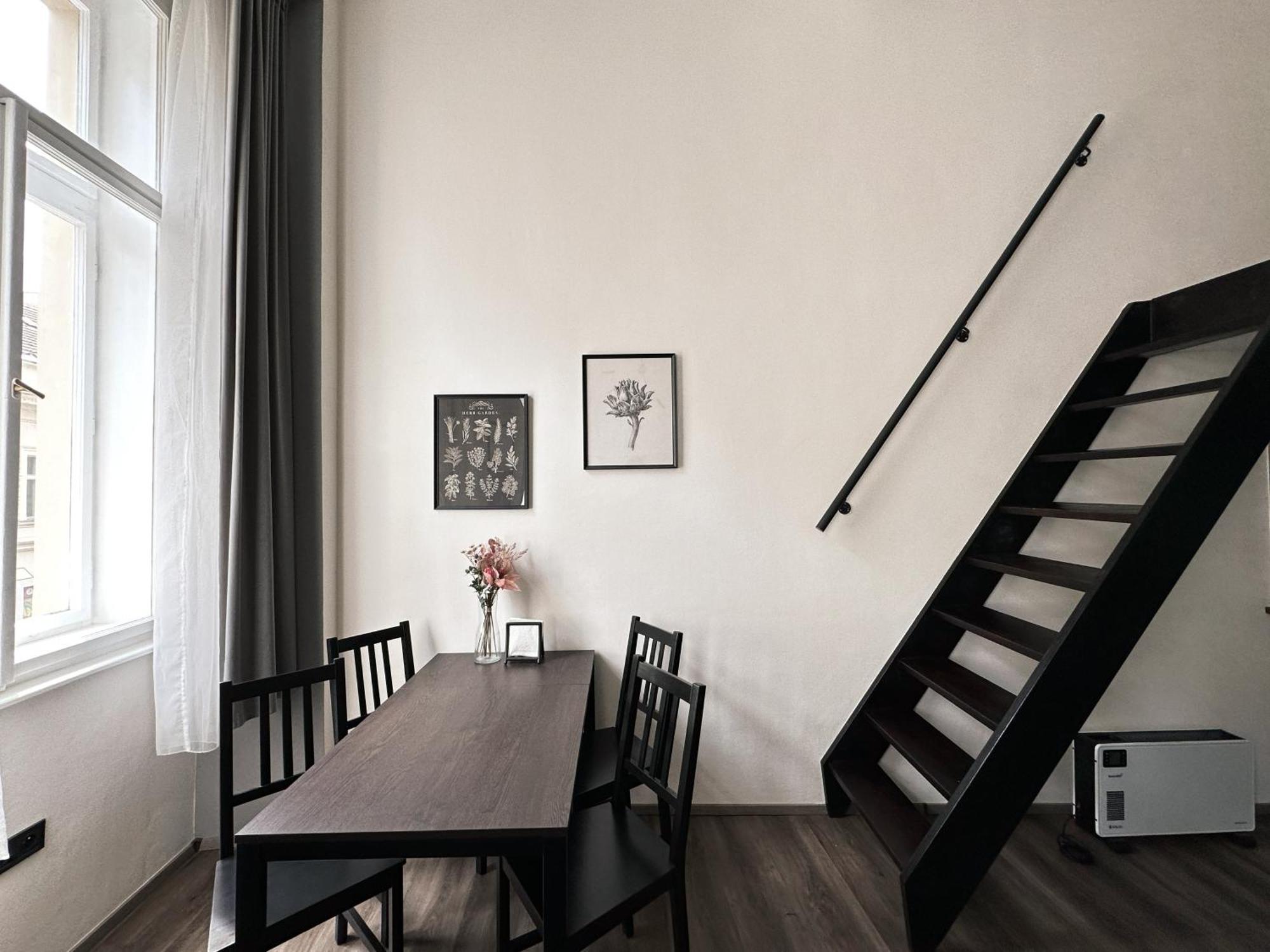 Contemporary Jindrisska Apartment *