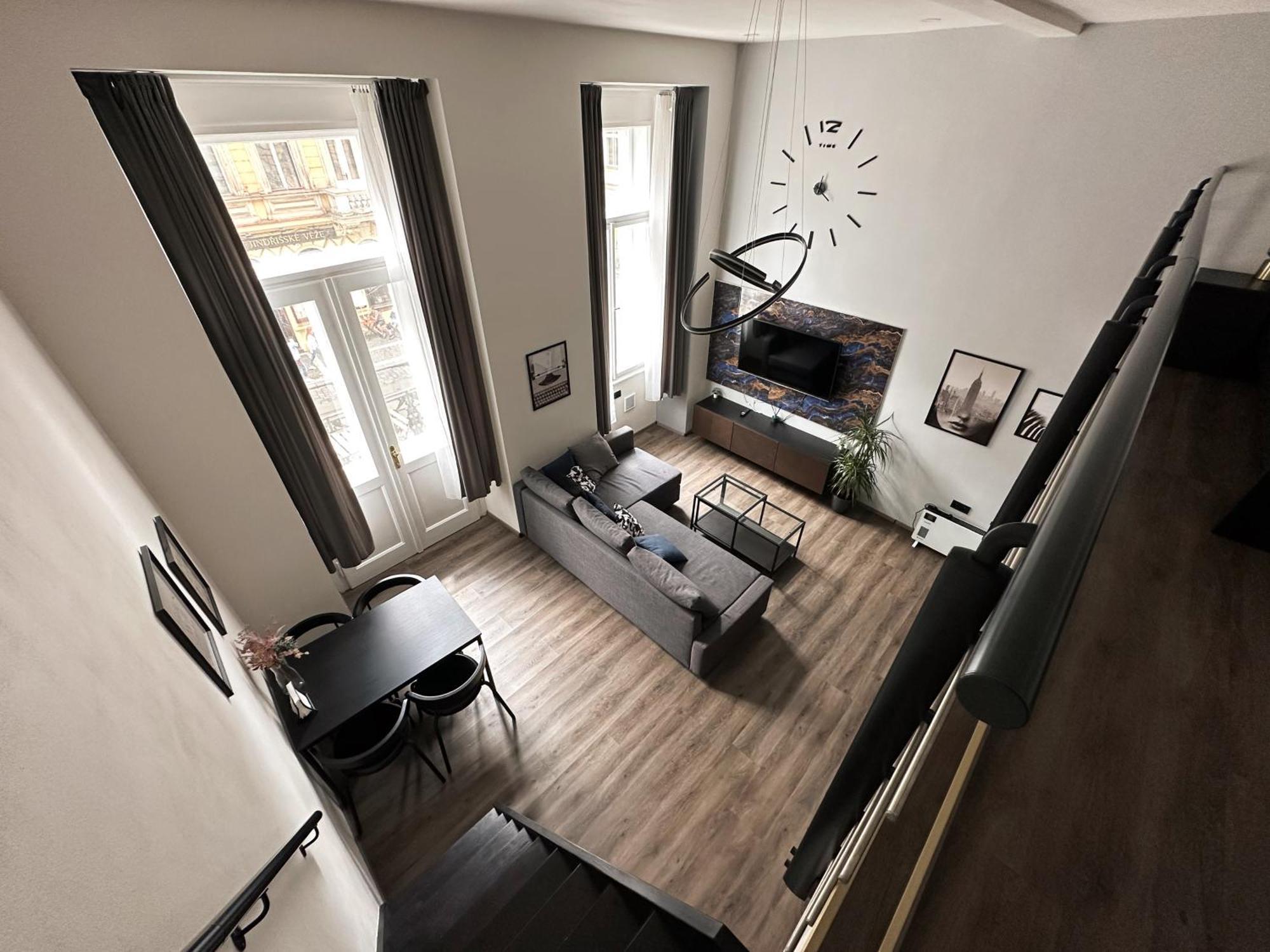Apartment Grand Viceroy - Gothic Tower View