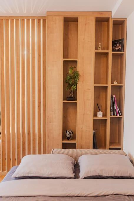 Stylish Studio In The Center *