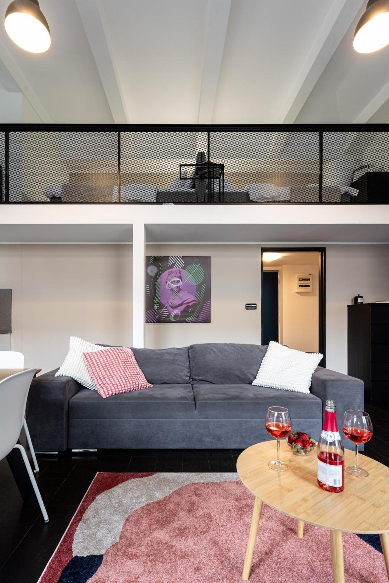With Large Balcony, Parking Prag