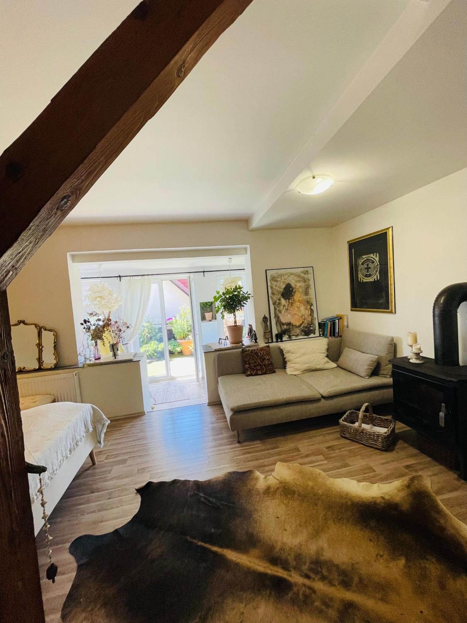 Flat With Heart And Art Nearby Centre Of The Prag