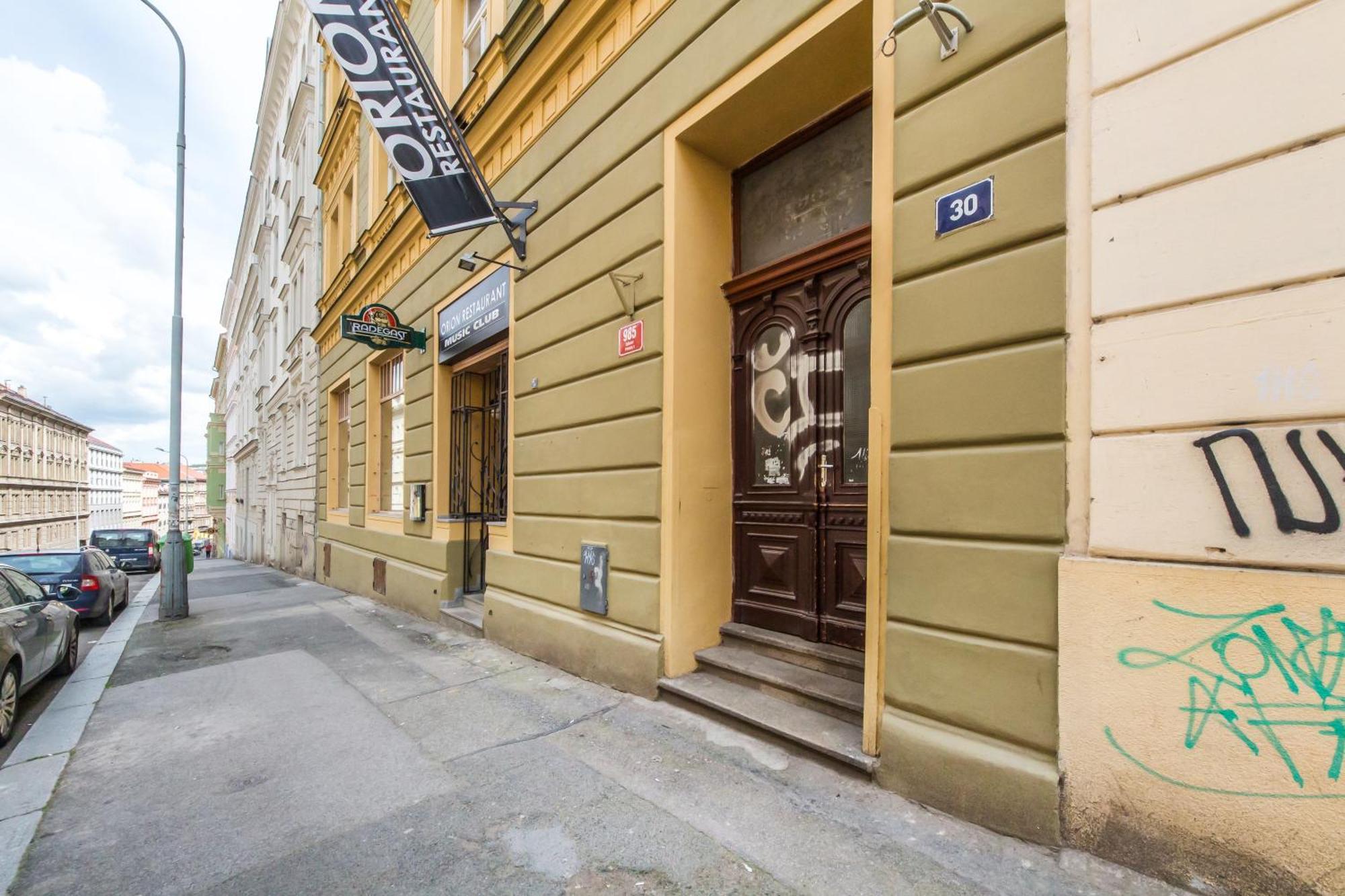 Rehorova 30 Prag