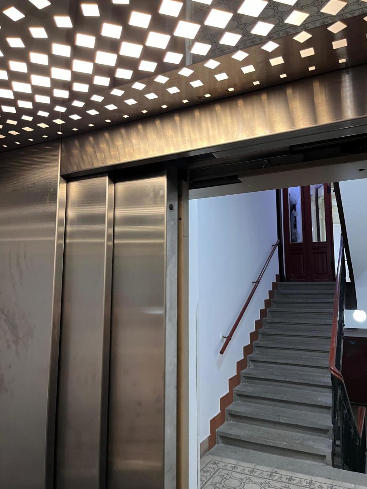 Comfortable And Cosy A Few Steps From Dancing House And Naplavka Dance Prag