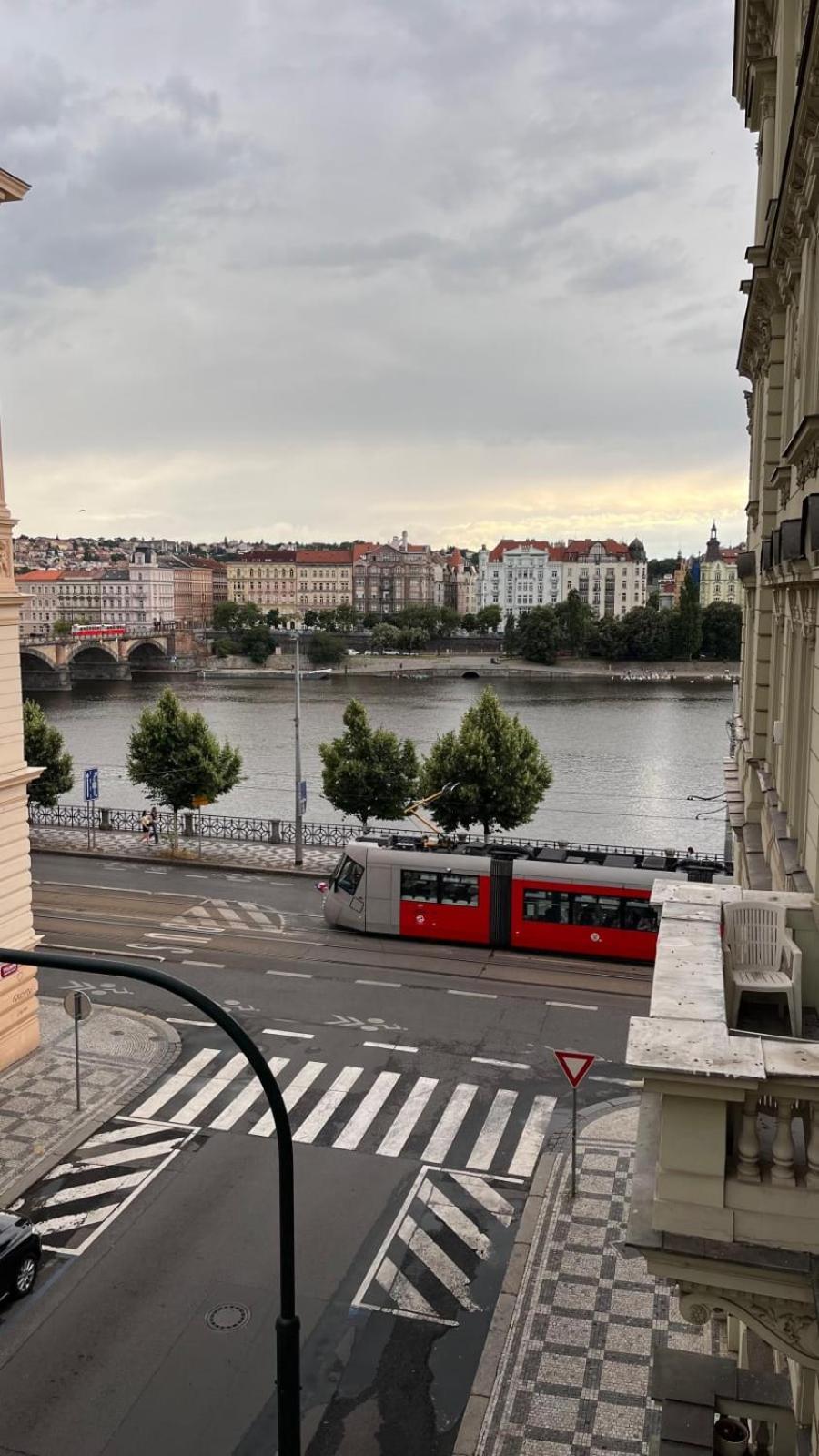 Comfortable And Cosy A Few Steps From Dancing House And Naplavka Dance *