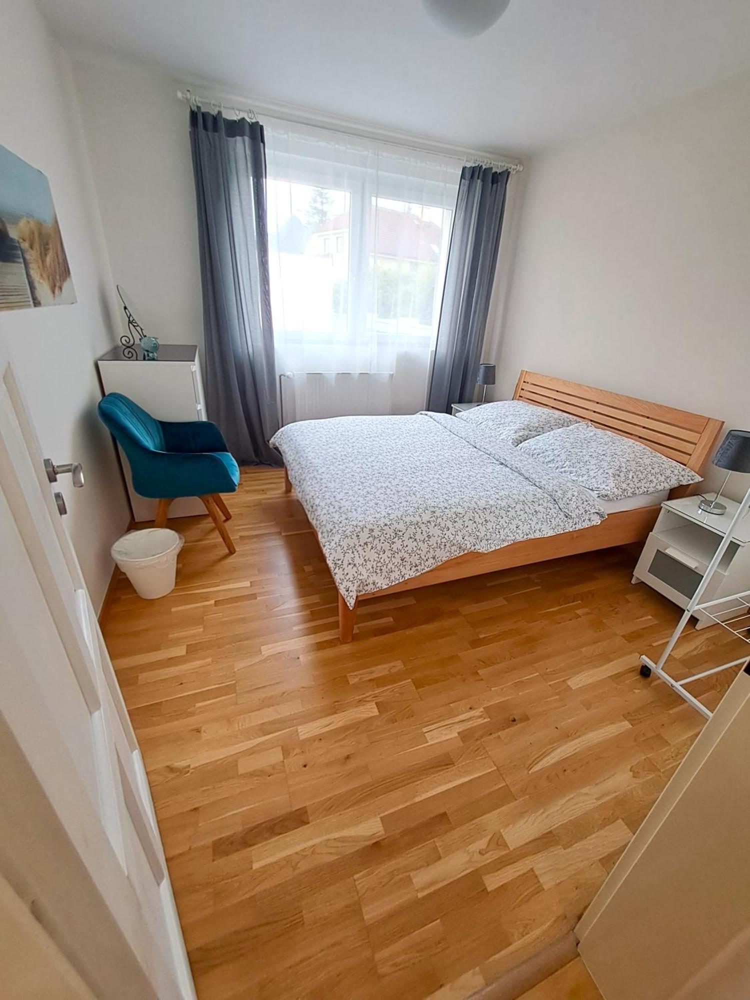 Lägenhet Apartmanovy Dum Se Zahradou V Klidne Casti Prahy