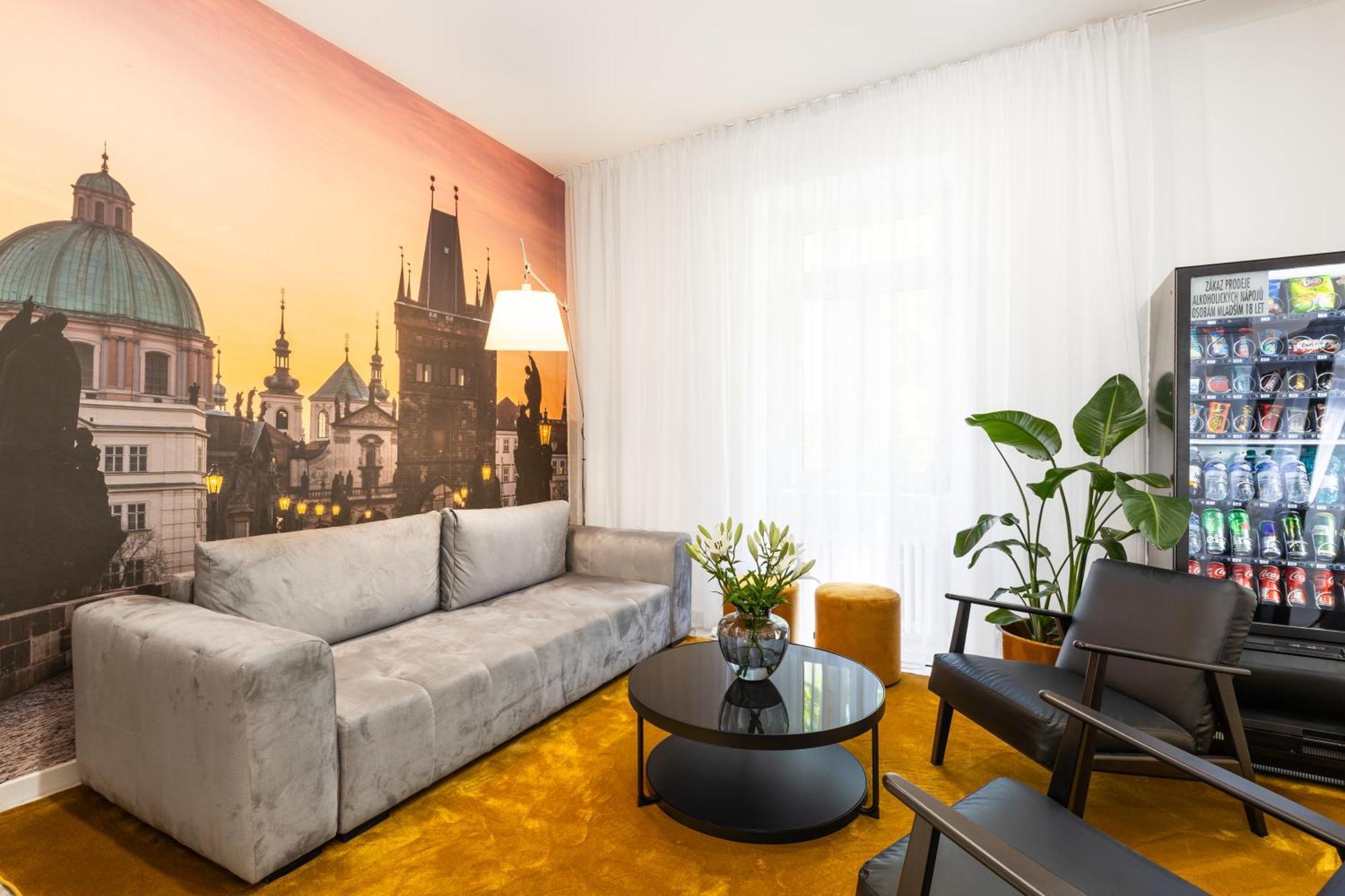 A1 Royal Plaza 3*