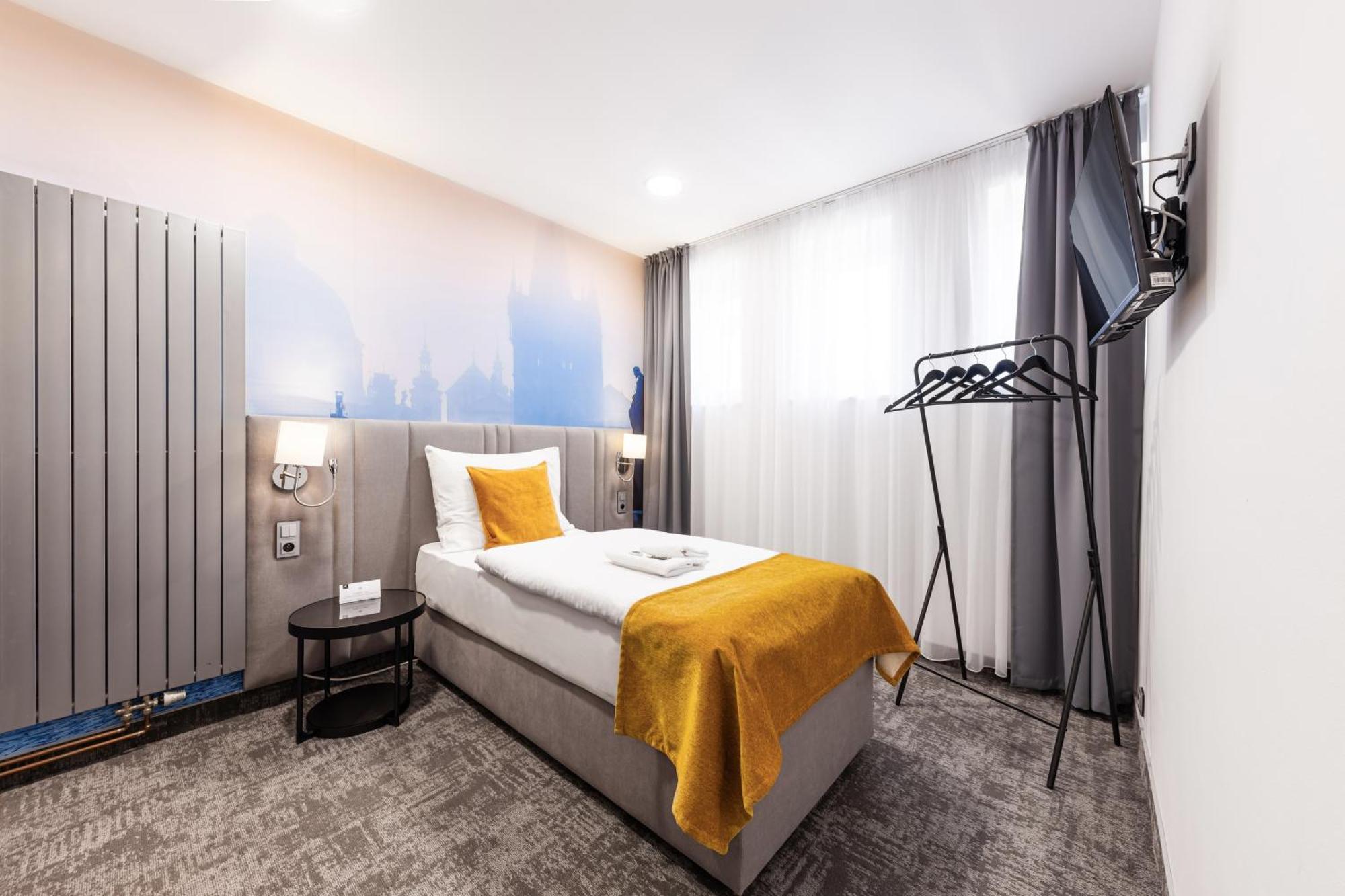 A1 Royal Plaza 3*