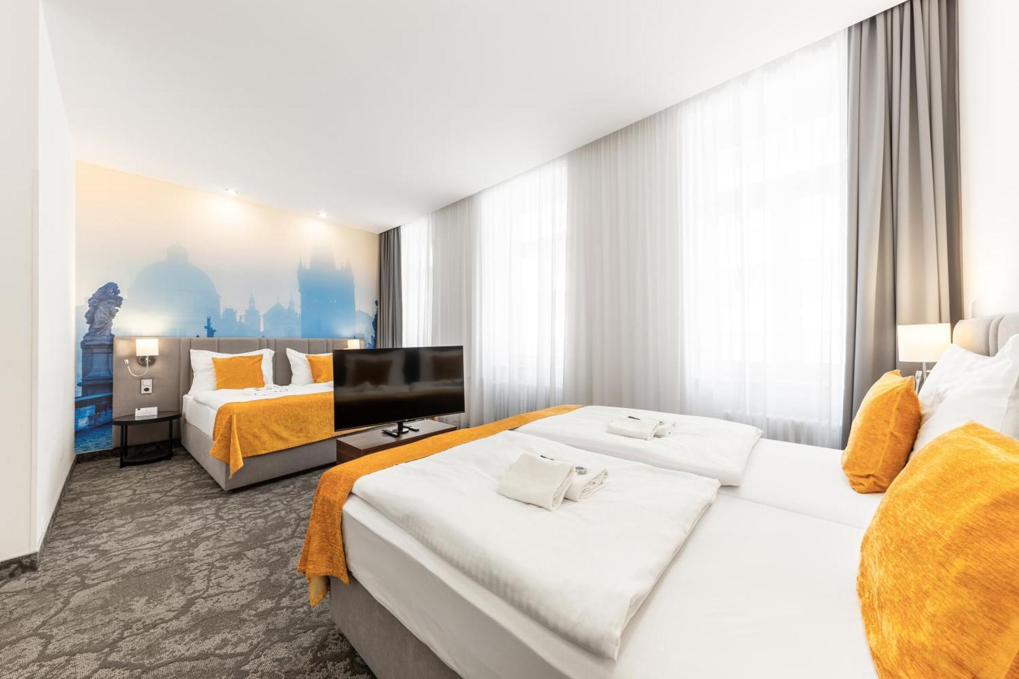 A1 Royal Plaza 3*