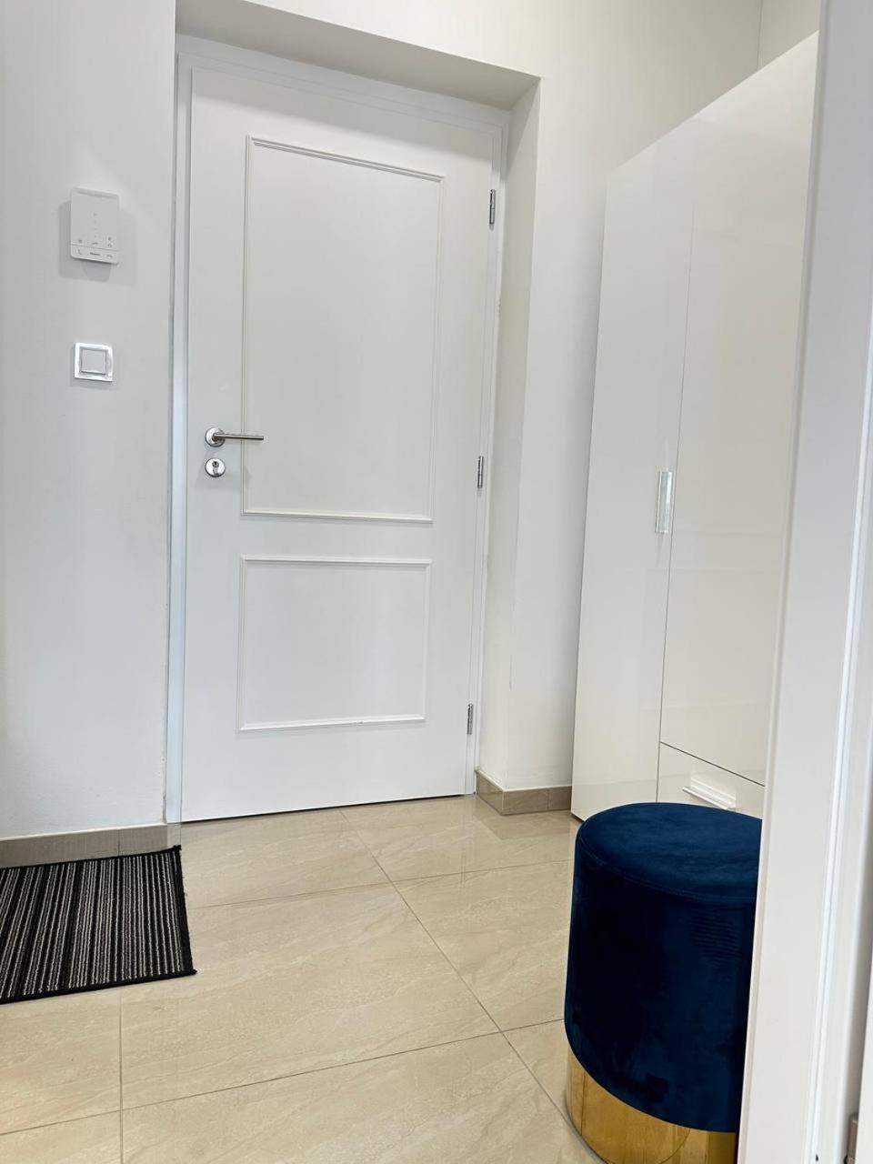 Nice 1 Studio In The Center Of Apartment