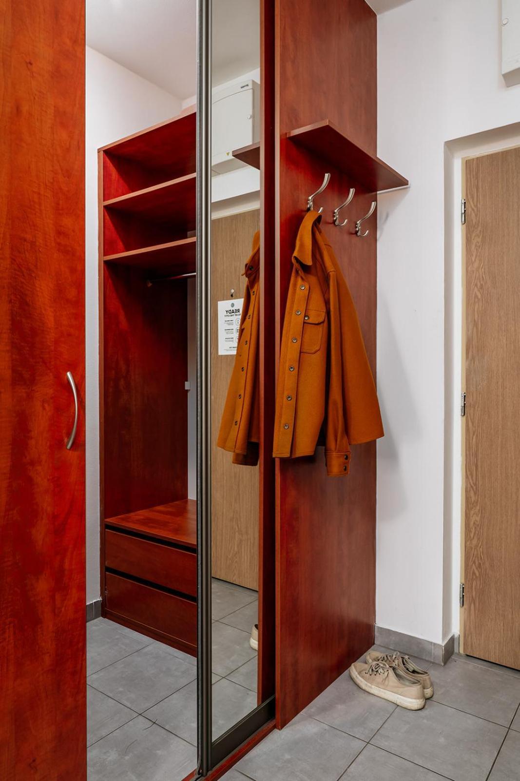 Apartment Days - Bright - Balcony - Private Parking Prag