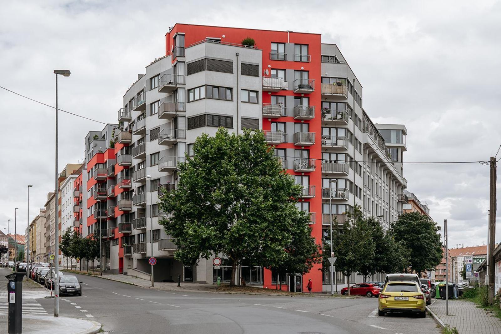 Days - Bright - Balcony - Private Parking Prag