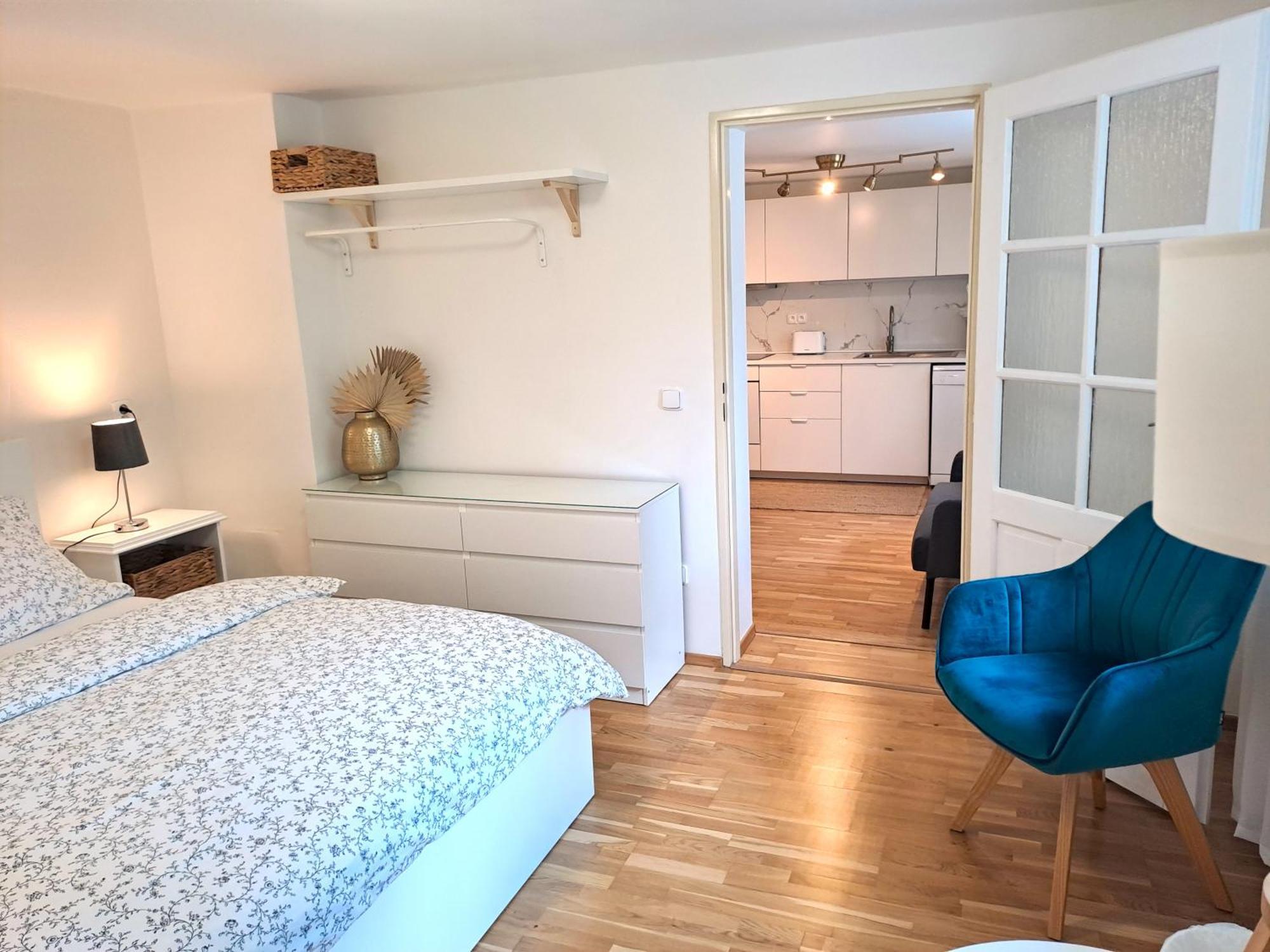 Apartmanovy Dum Se Zahradou V Klidne Casti Prahy Lägenhet