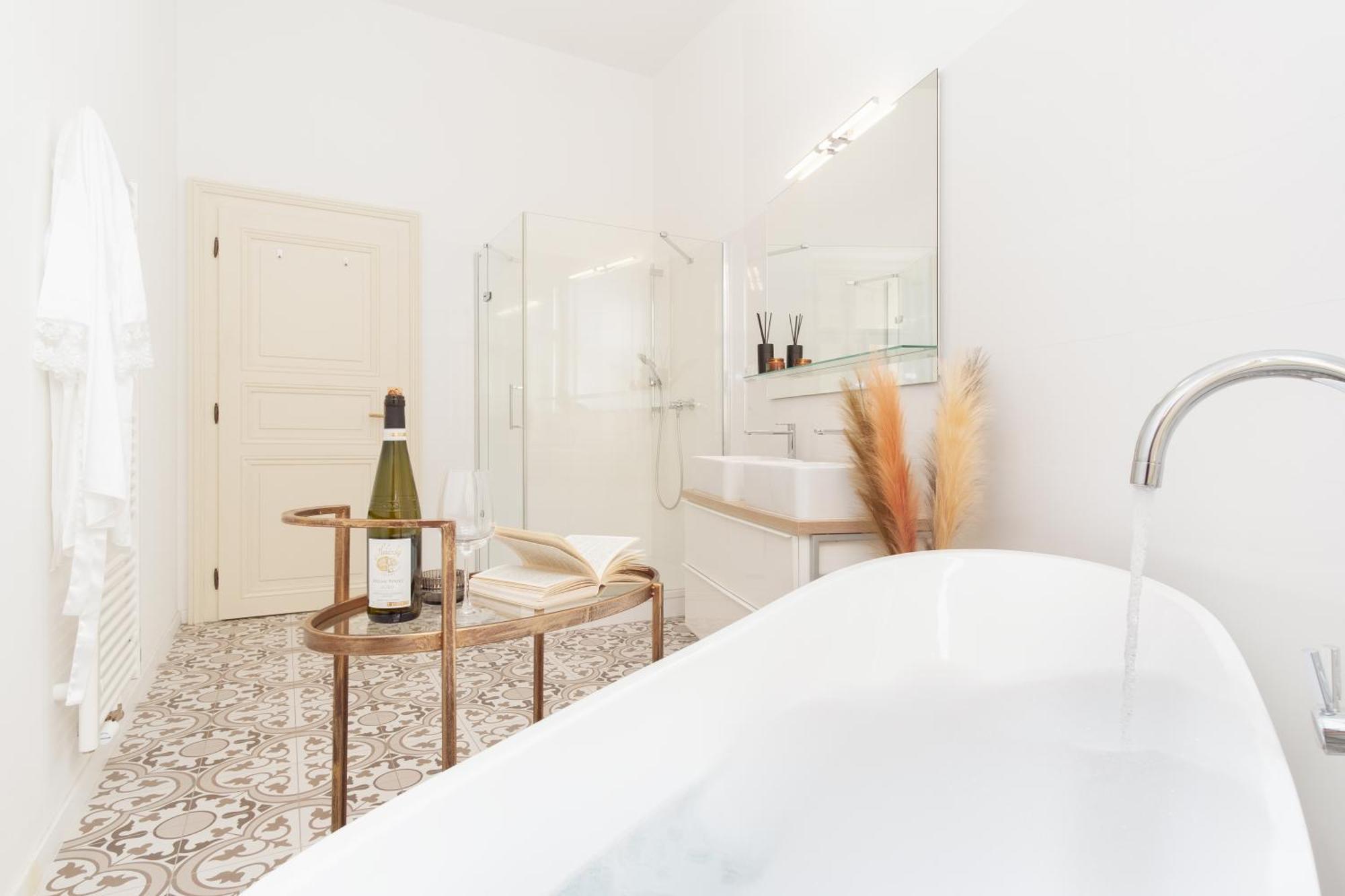 Stru House By Days - Luxurious Next To National Theatre Prag