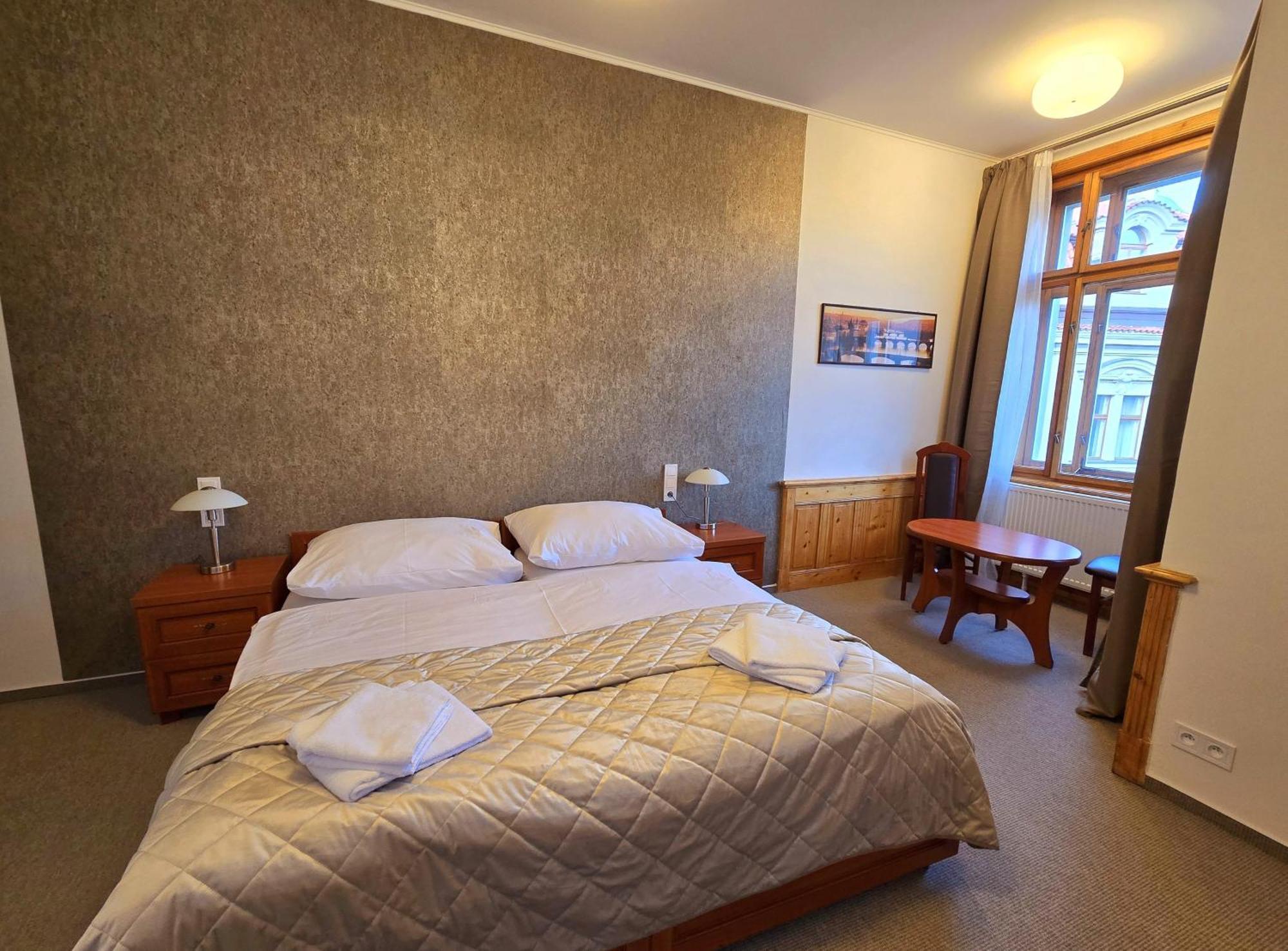 Kafka Guest house *
