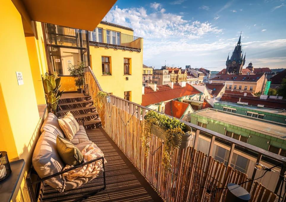Tower Old Town Lux 4br & 3bath Terrace Apartment Prague