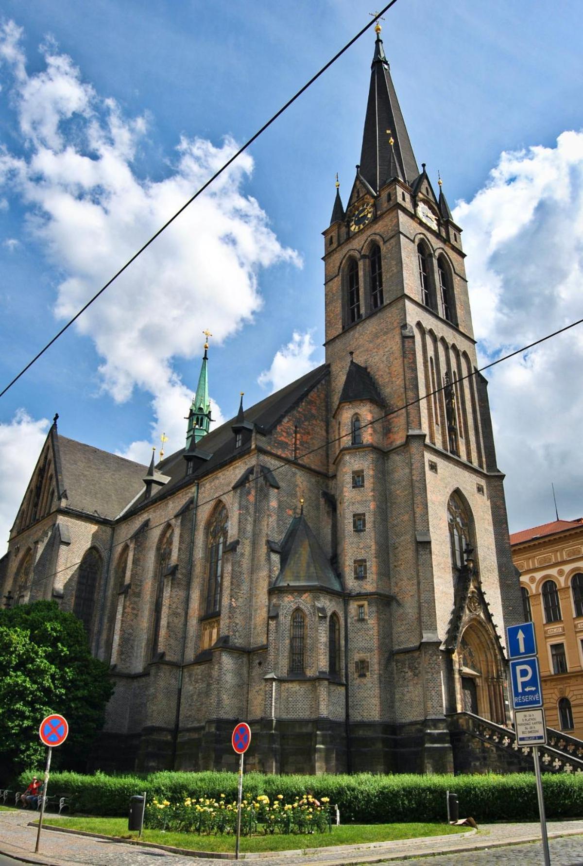 Pb * Prag