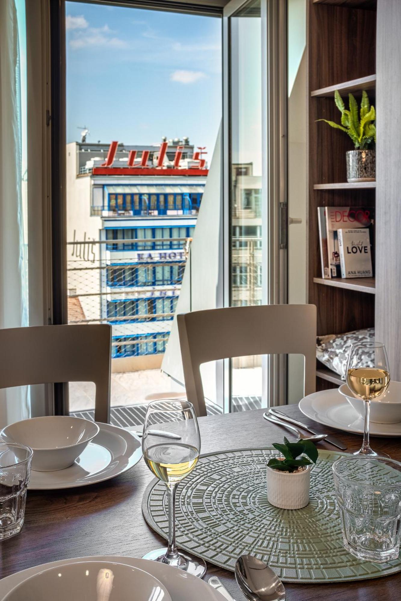 Lejlighedshotel Vn17 Rooftop By Adrez Prag