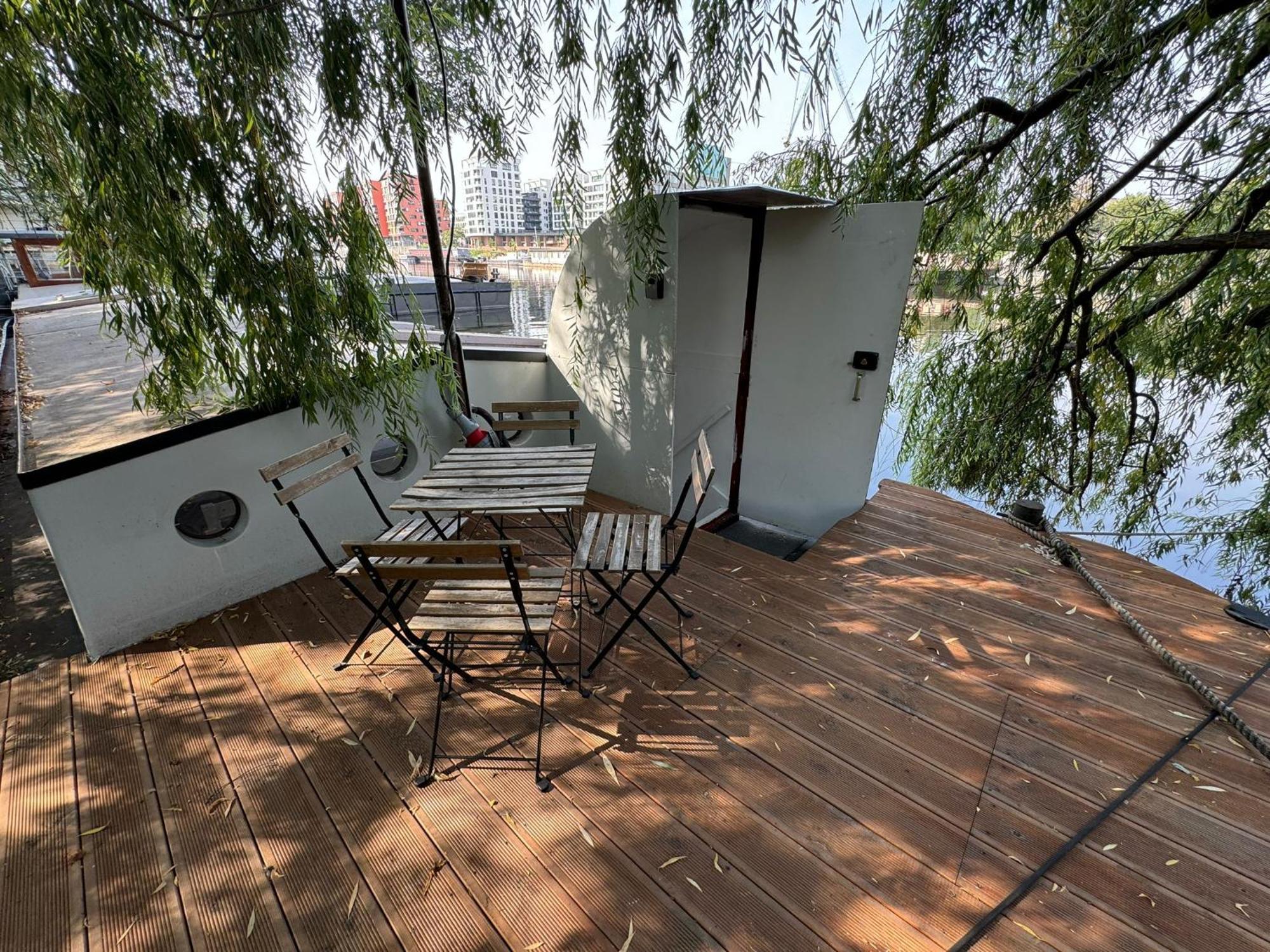On Boat, Privat Pier, Free Parking Botel Prag