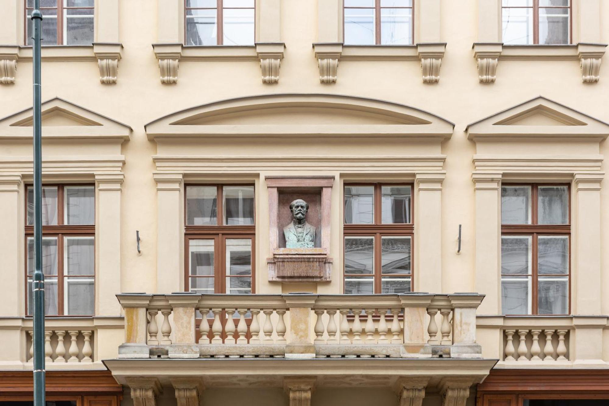 Turnkey I Antonin Dvorak Apartment Prague