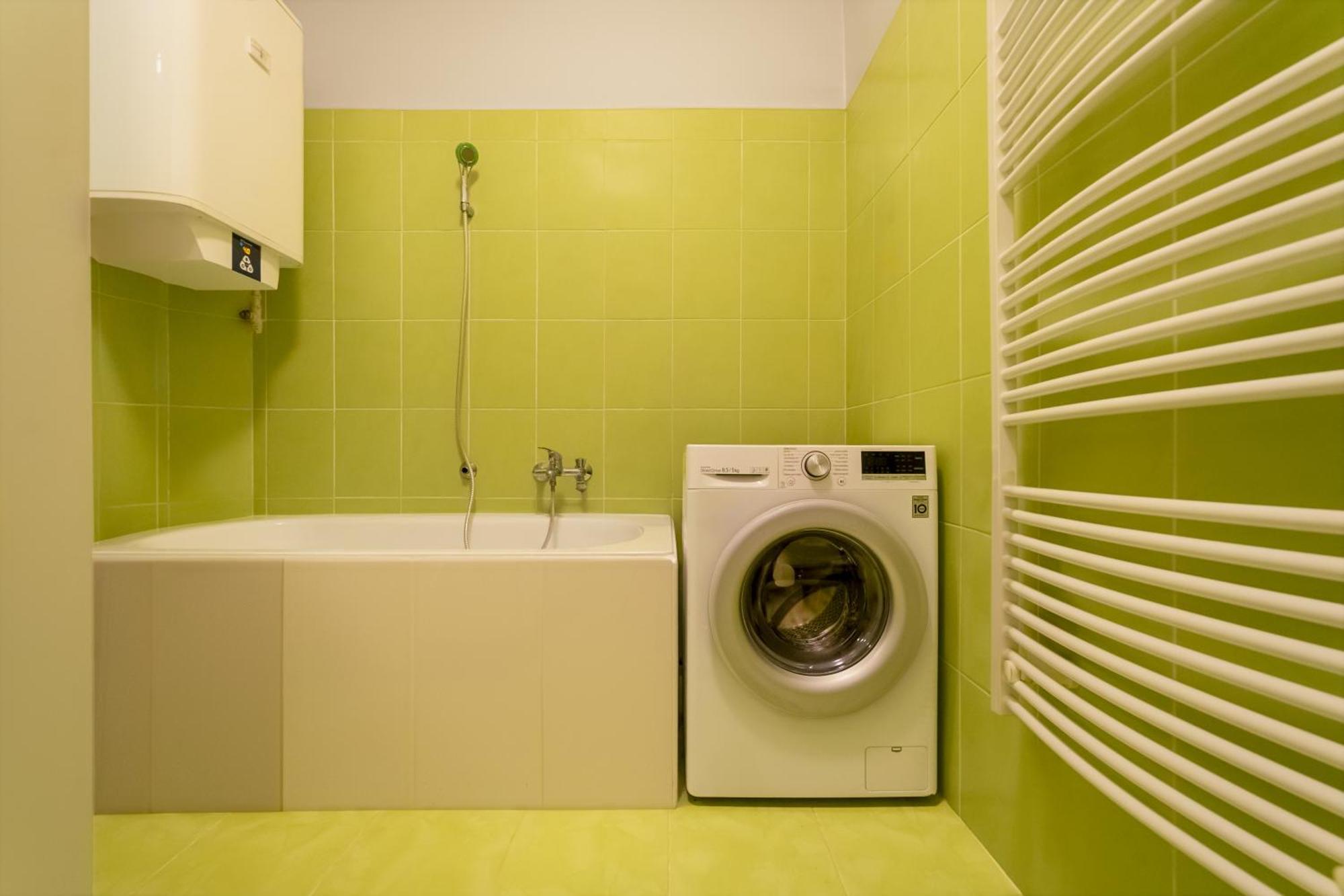 Apartment Spacious Central Budget-friendly By Rentez Prag