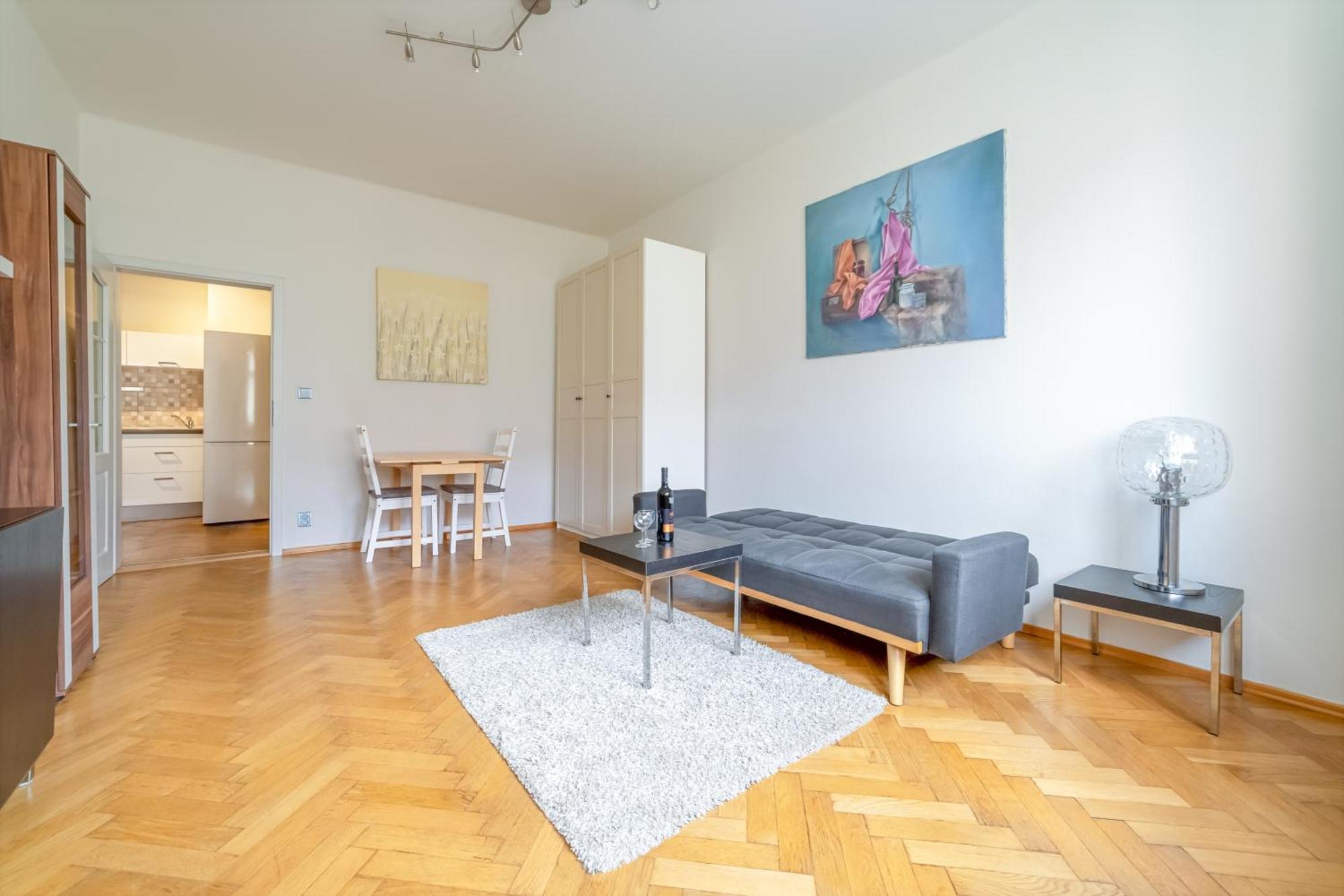 Spacious Central Budget-friendly By Rentez Prag