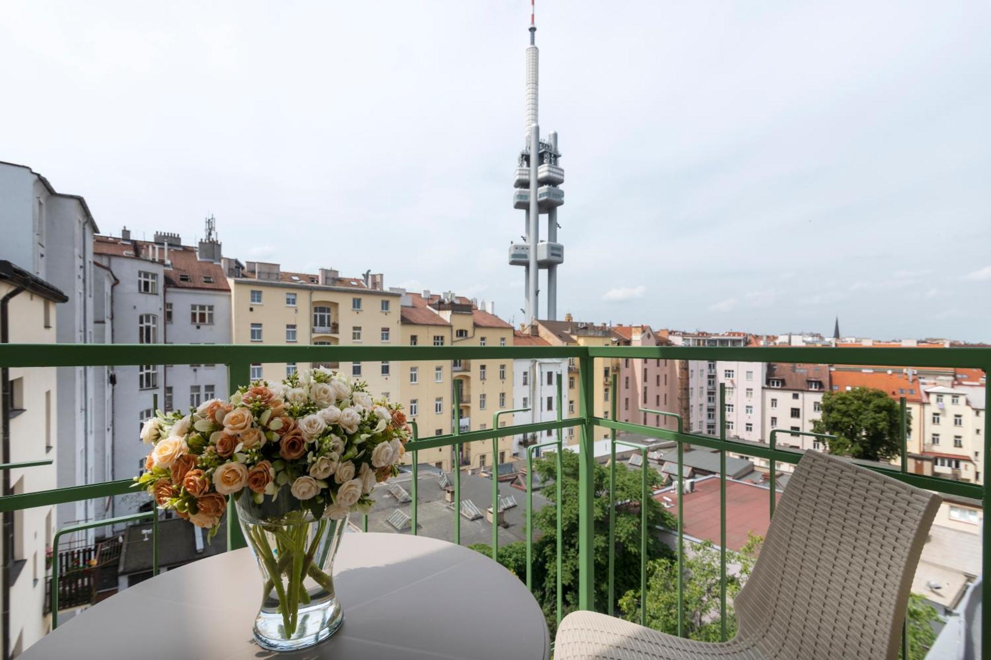 Encore Boutique By Dwellfort Prag
