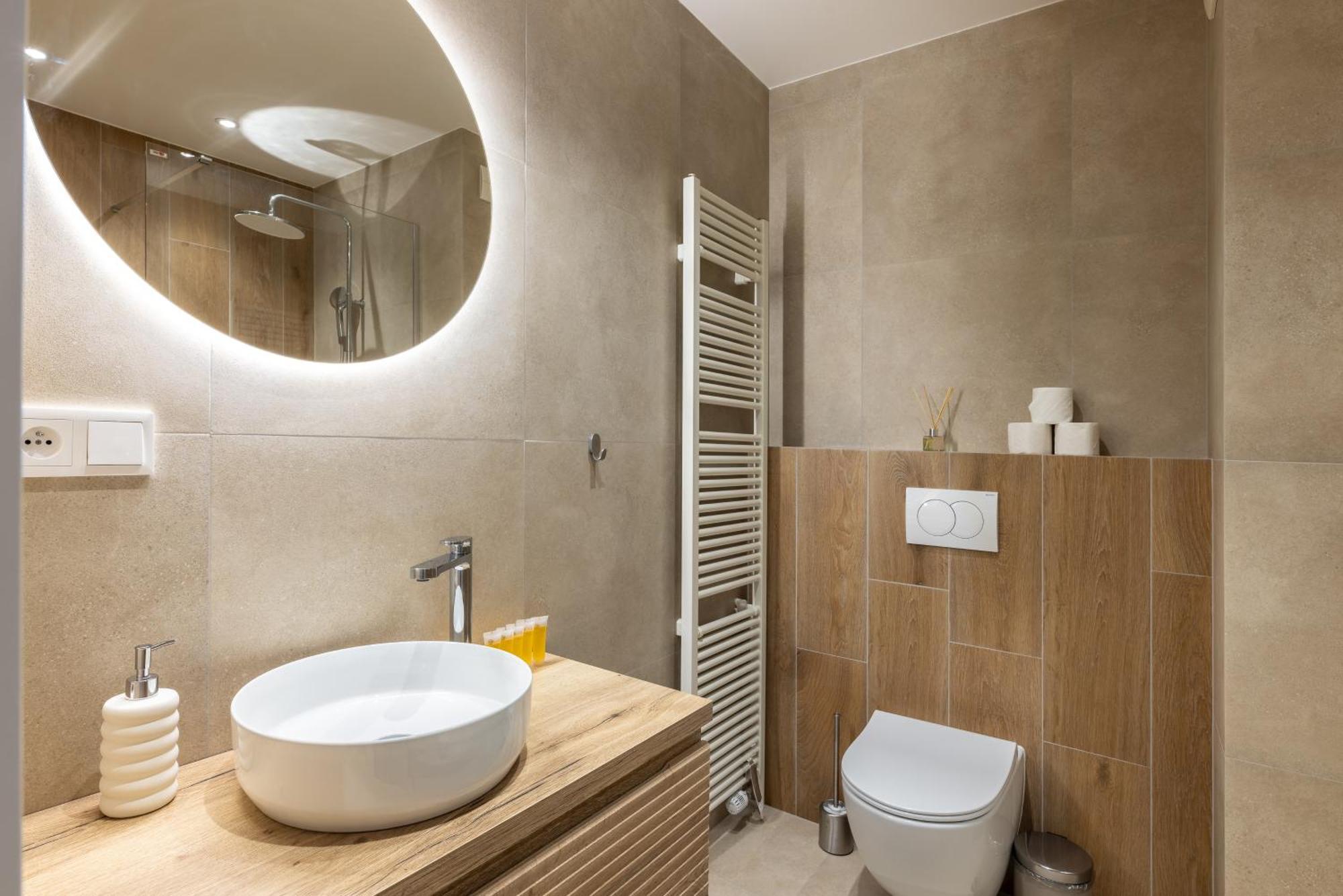 Boho Renovated Close To National Theather Apartment *