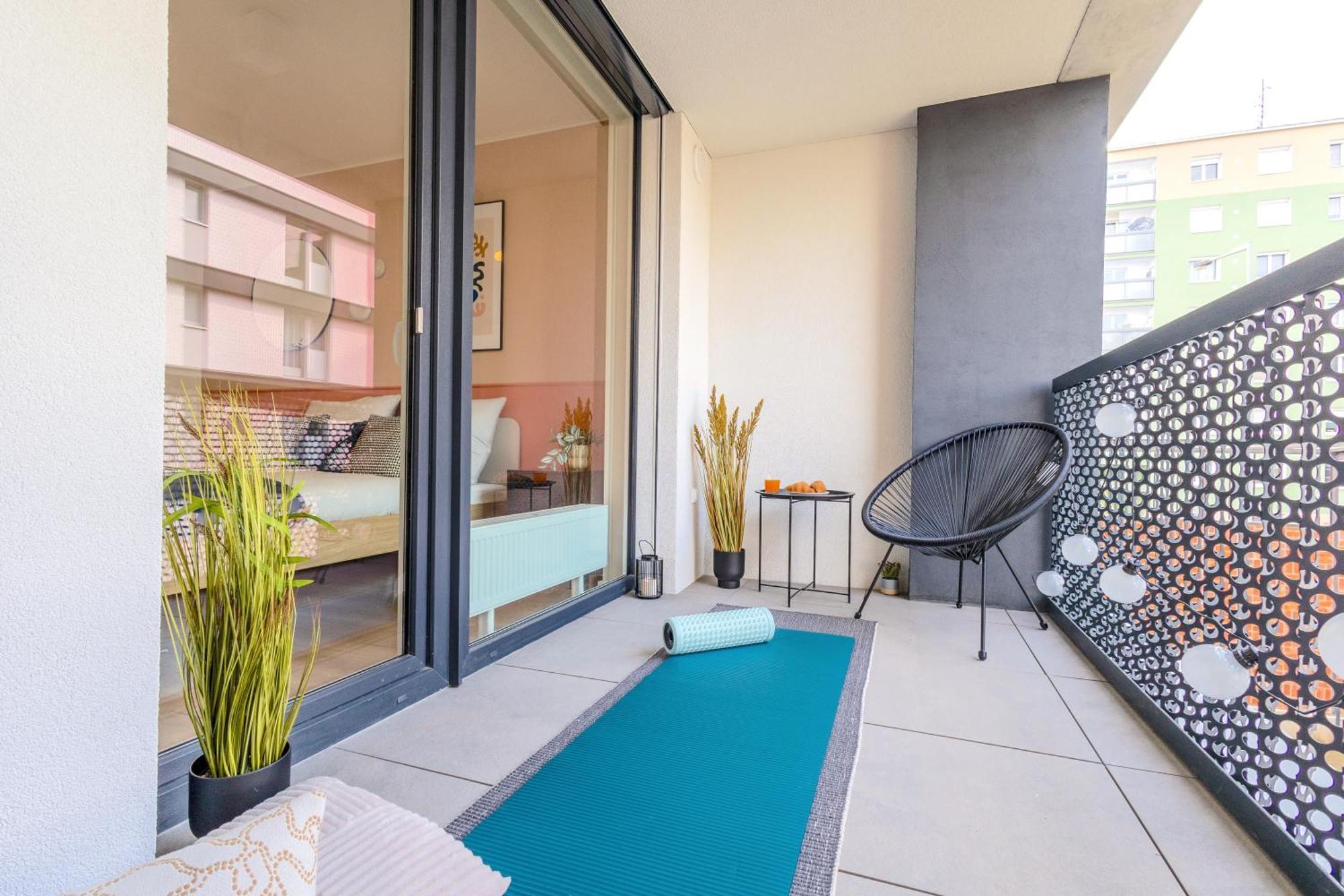 Design - Balcony, Free Parking, Yoga, 10 Mins To Center, By Gravity Lägenhet *