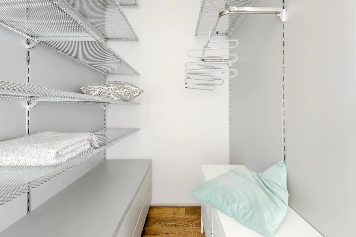 Days - Designer - 1bdr - Workspace - Imac - Netflix * Prague
