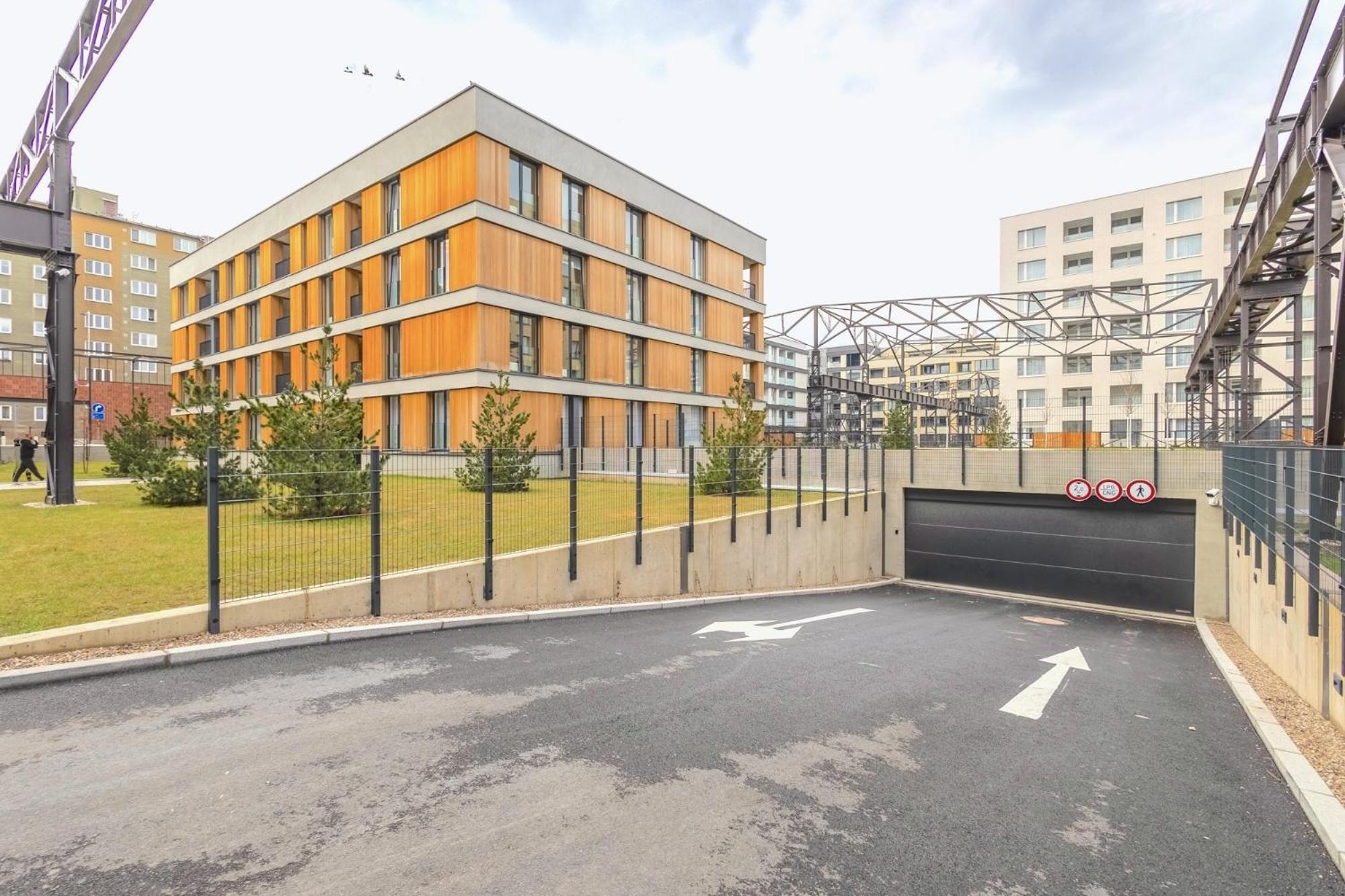 Apartmán Yellow - Balcony, Free Parking, By Gravity Praha