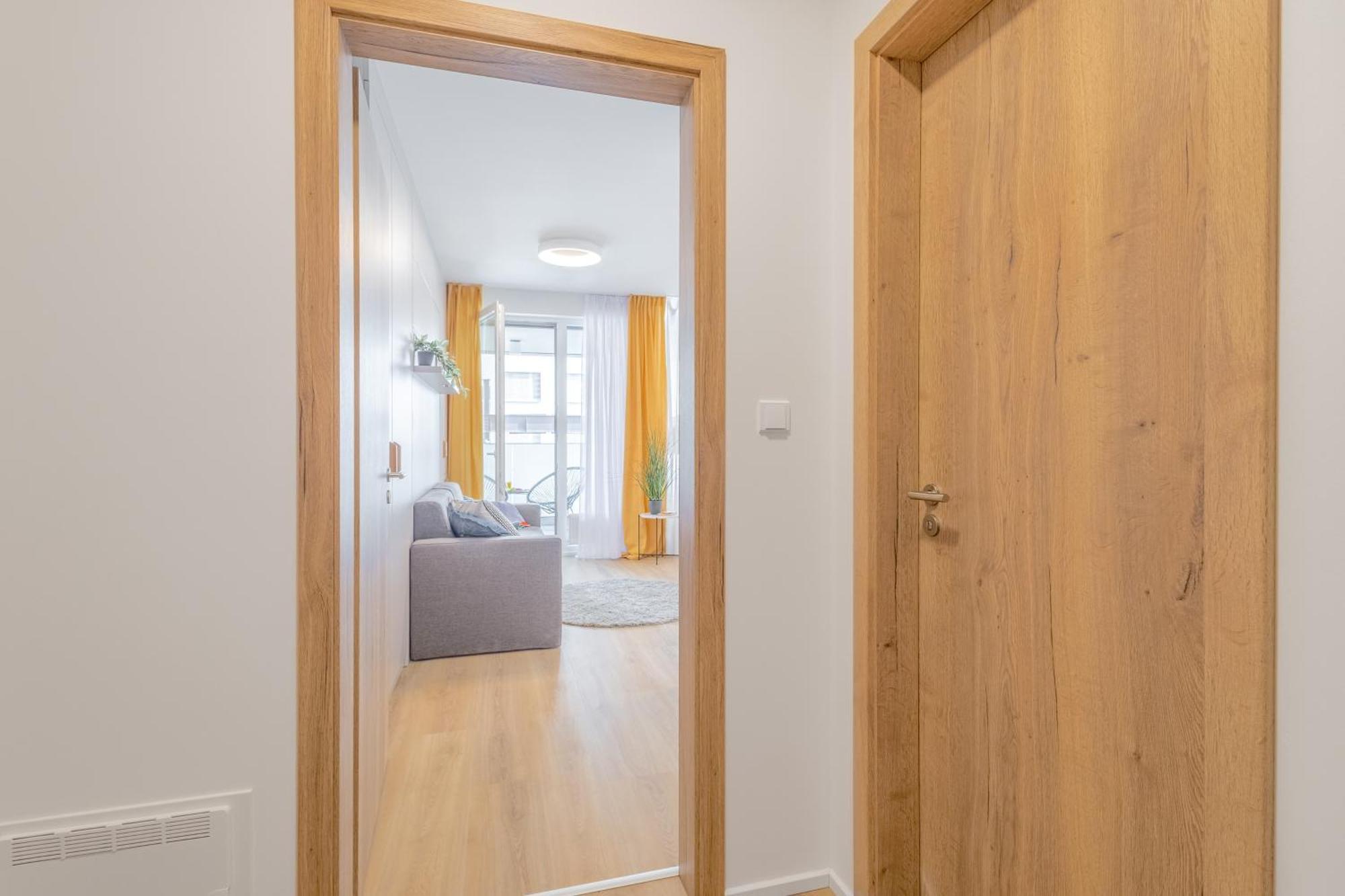 Apartmán Yellow - Balcony, Free Parking, By Gravity