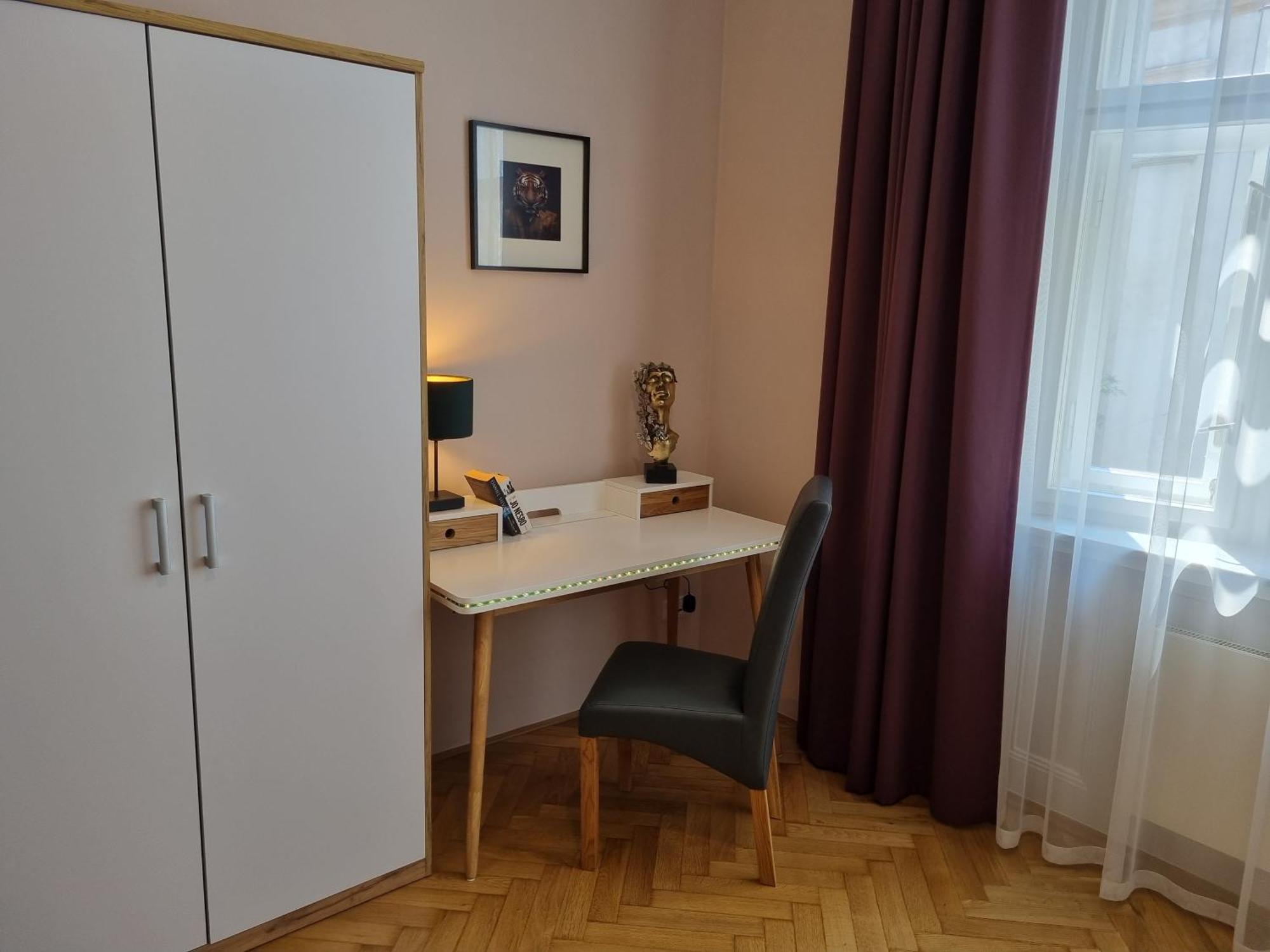 Oasis At Charles Square Apartment *