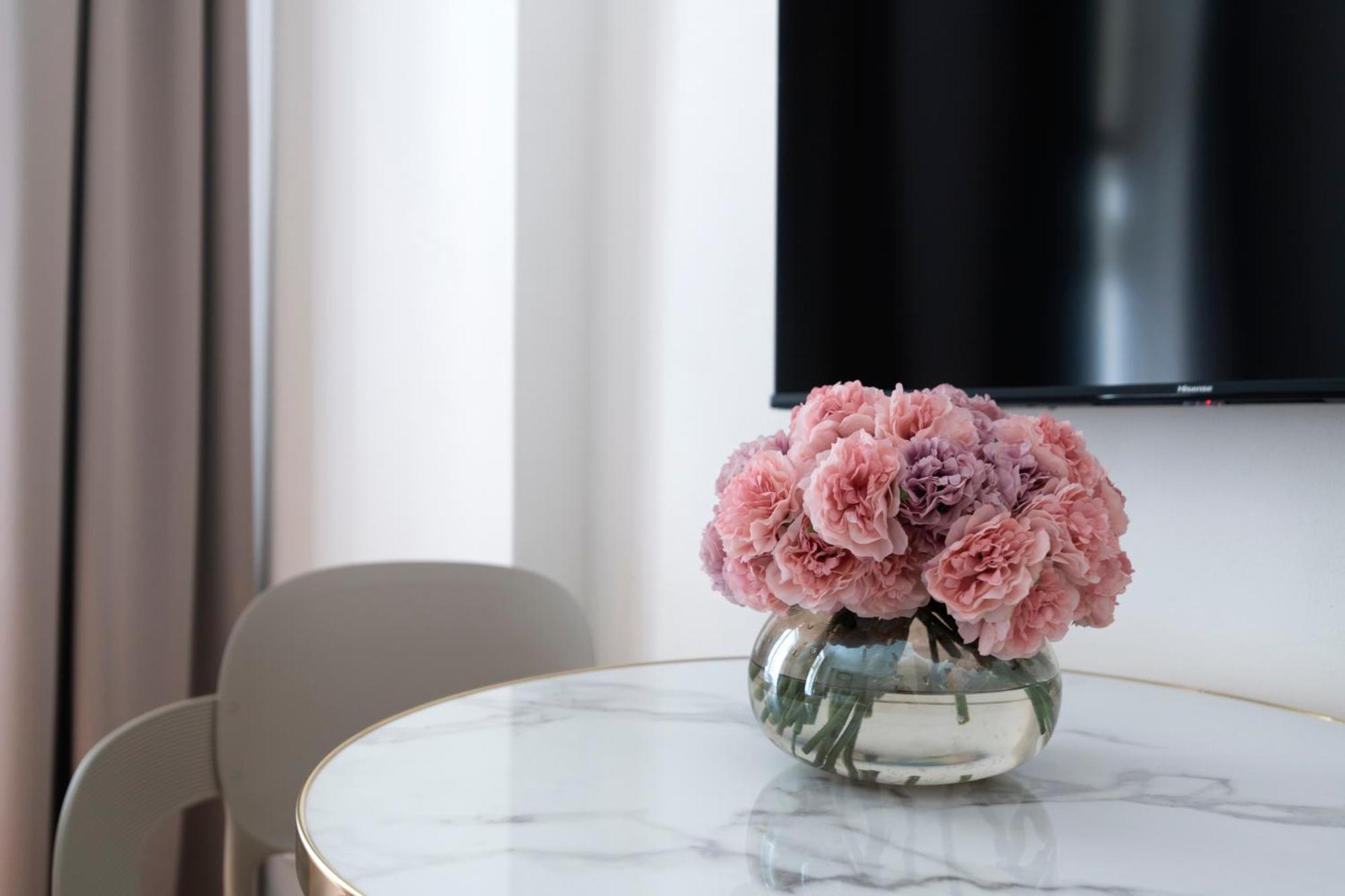 Encore Boutique By Dwellfort Prag