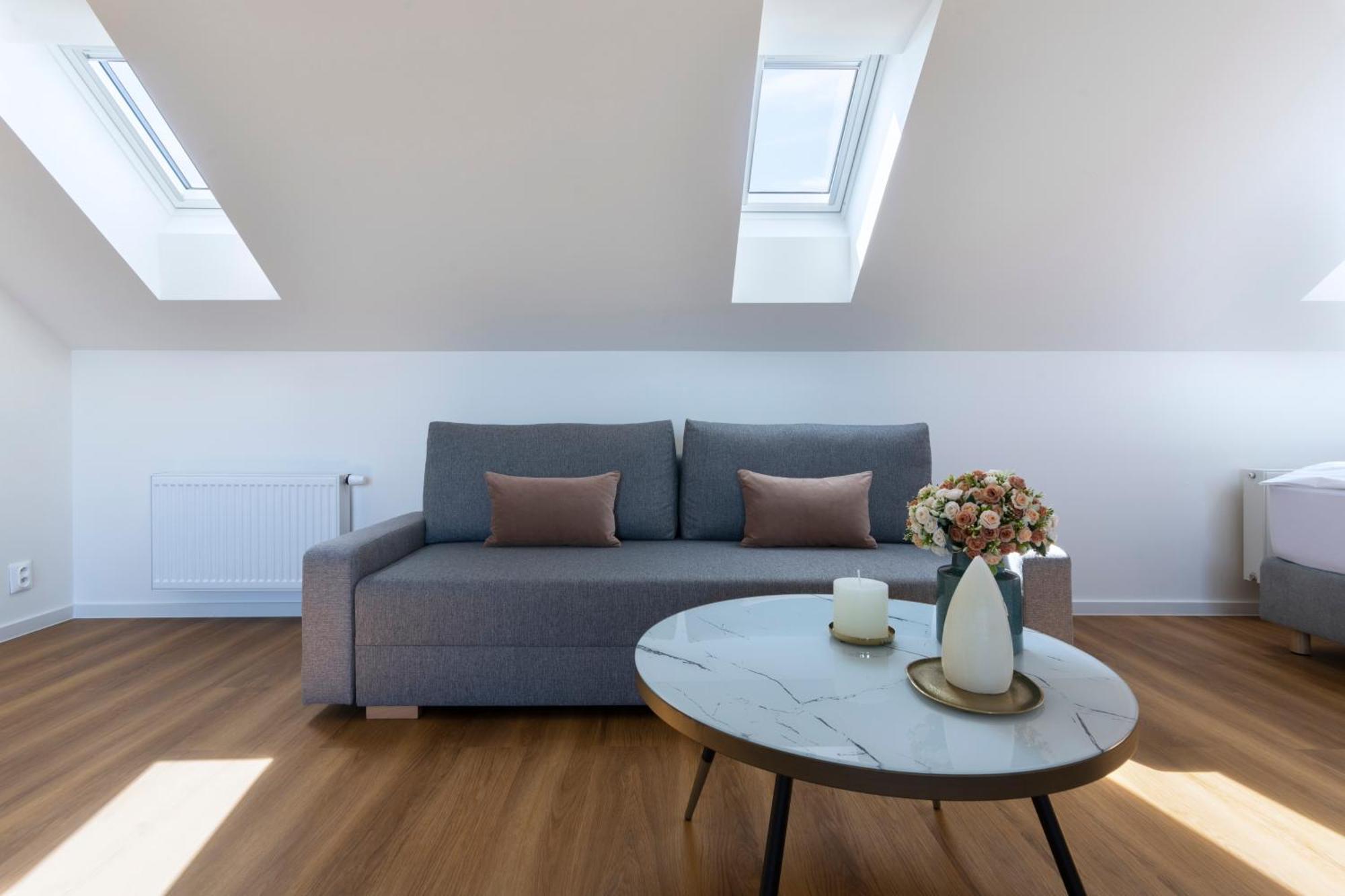 Encore Boutique By Dwellfort Prag