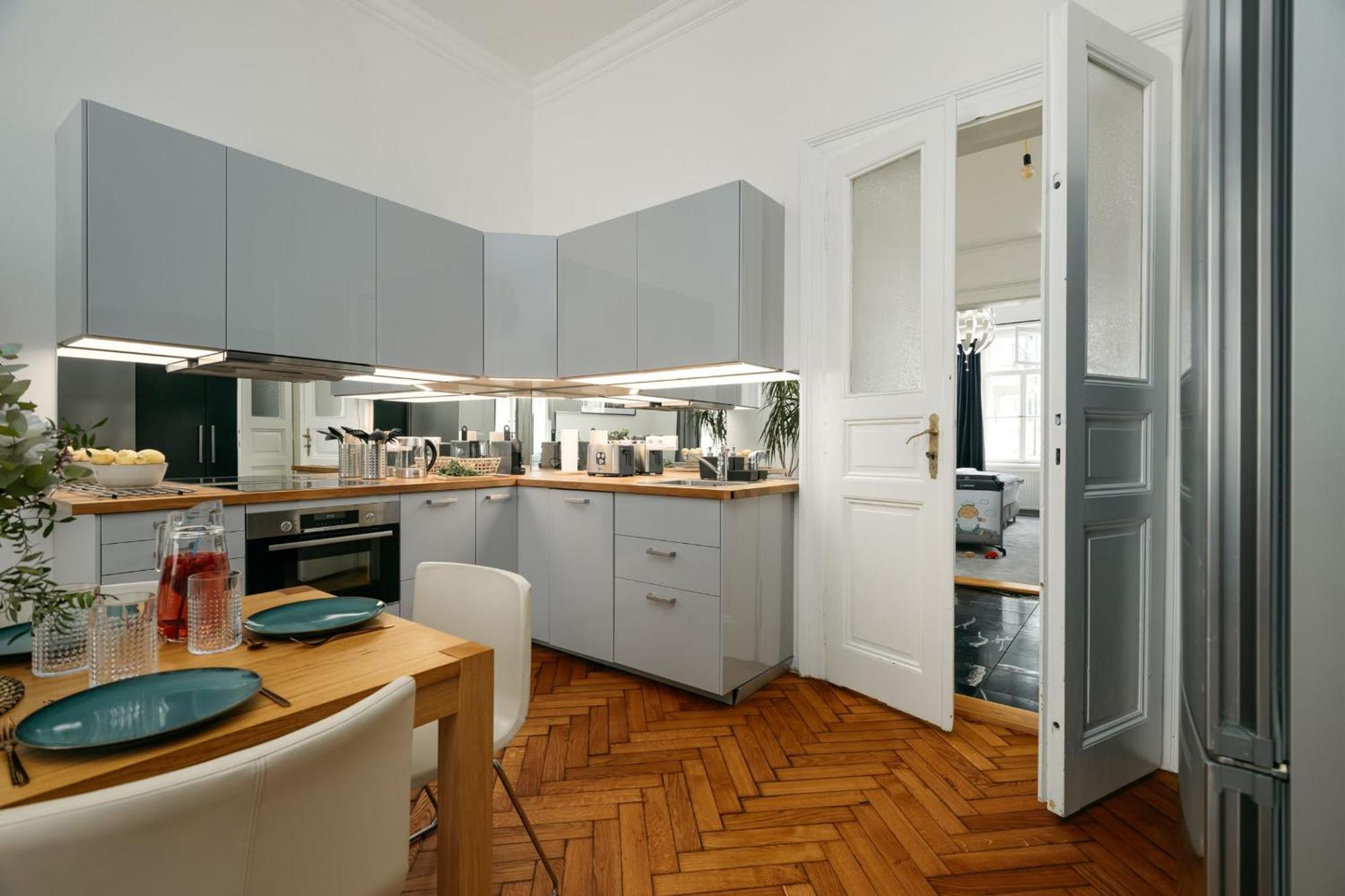 Comfortable And Cosy A Few Steps From Dancing House And Naplavka Dance Prag