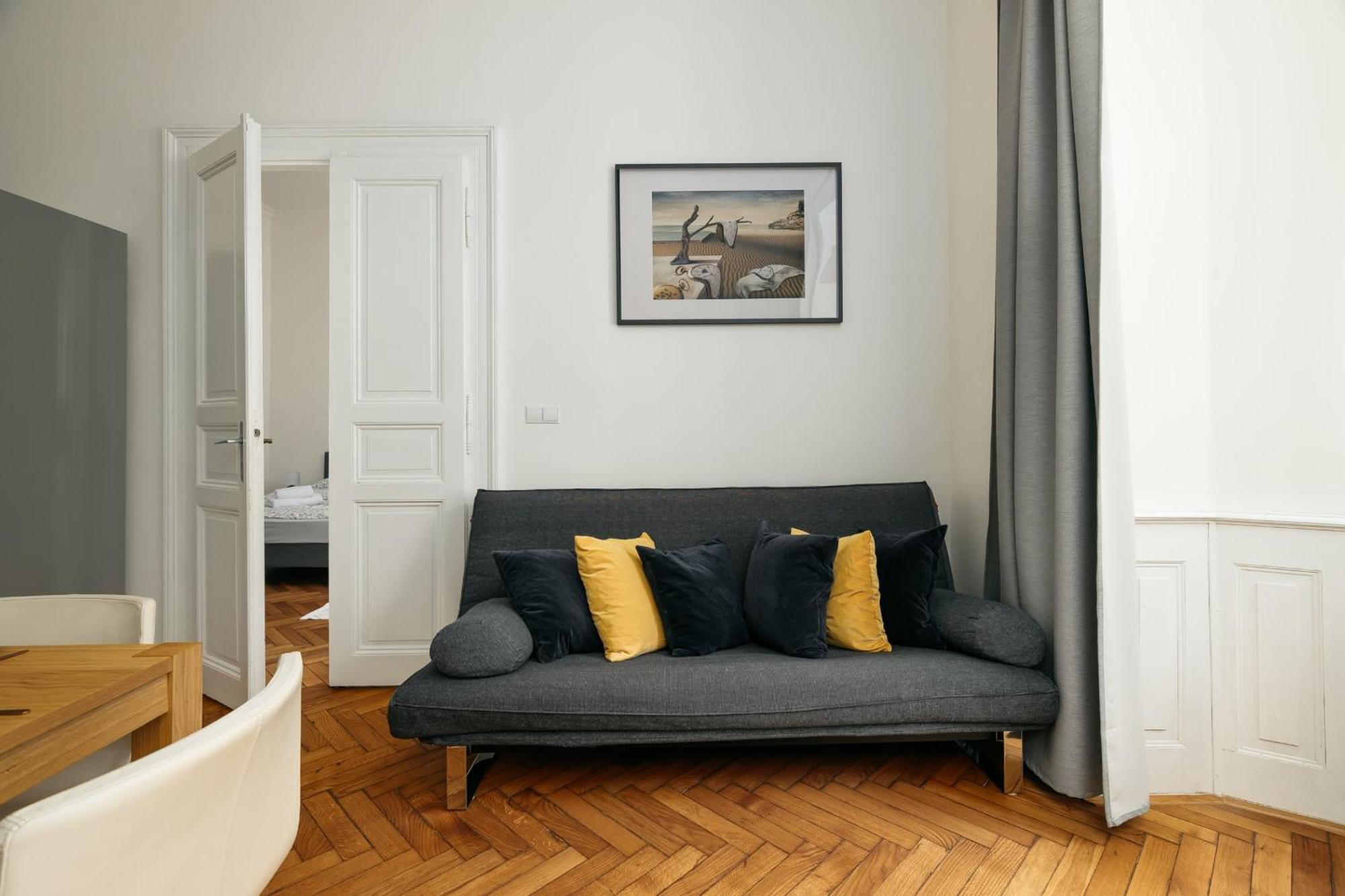 Comfortable And Cosy A Few Steps From Dancing House And Naplavka Dance *