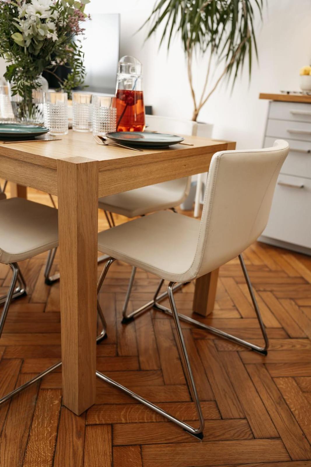 Comfortable And Cosy A Few Steps From Dancing House And Naplavka Dance Prag