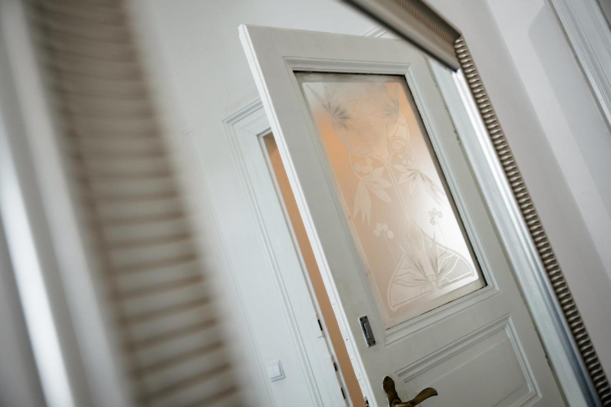 Apartment Comfortable And Cosy A Few Steps From Dancing House And Naplavka Dance Prag