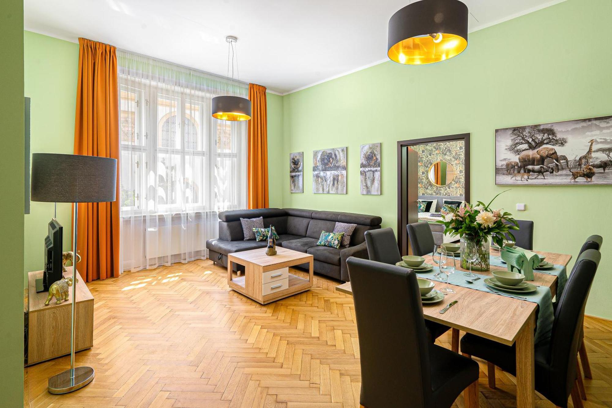 Oasis At Charles Square Apartment *