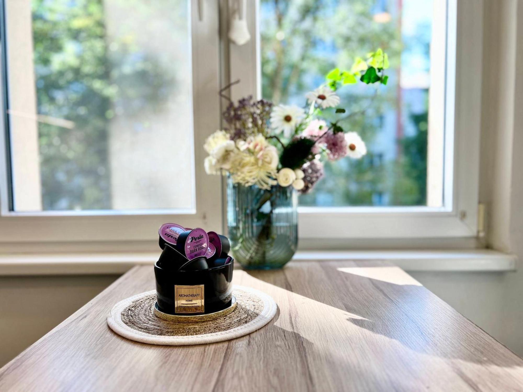 Jana's Wow Apt, 2br, Metro Next Door, Near The Airport Prag