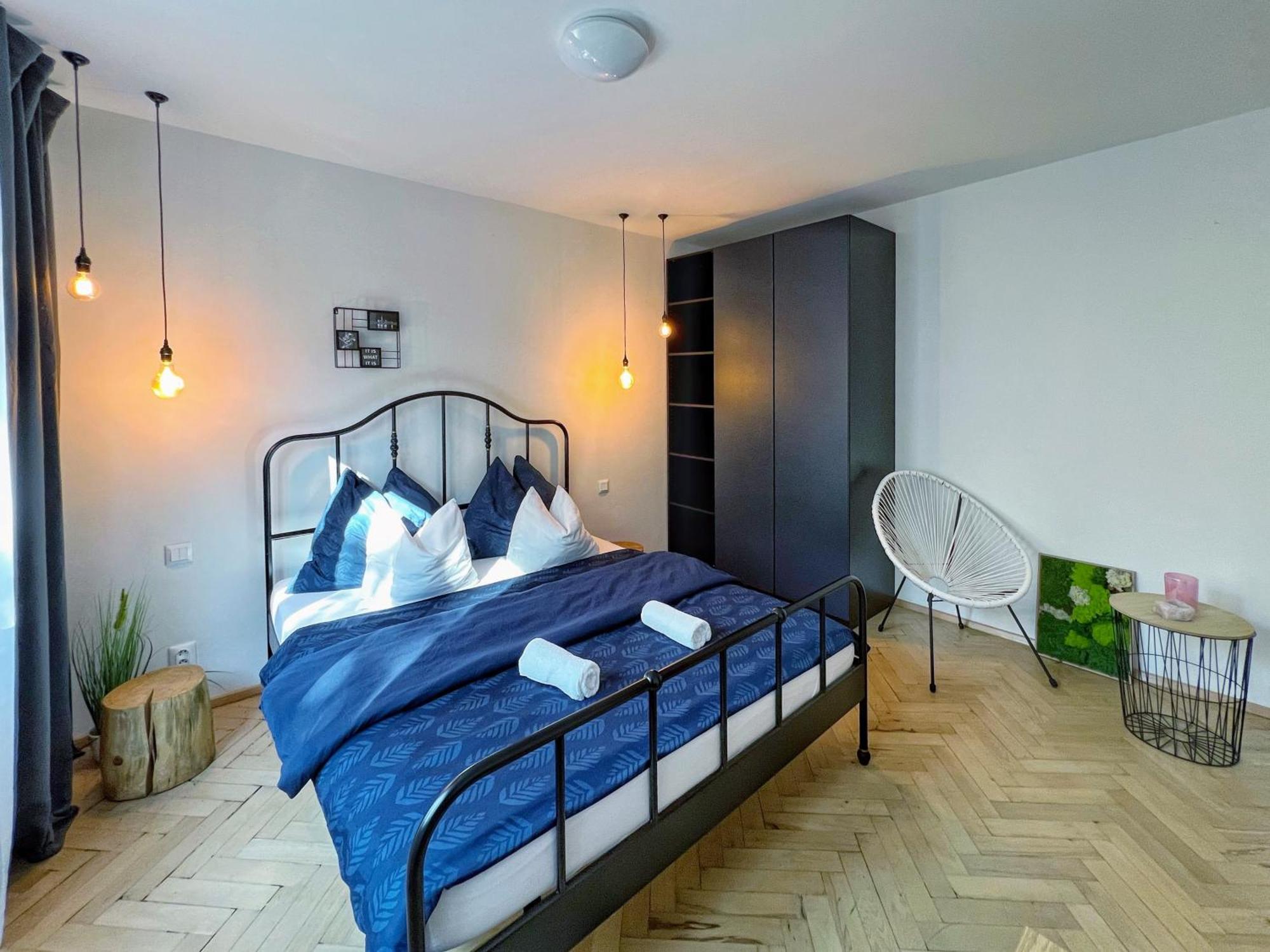 Jana's Wow Apt, 2br, Metro Next Door, Near The Airport Prag