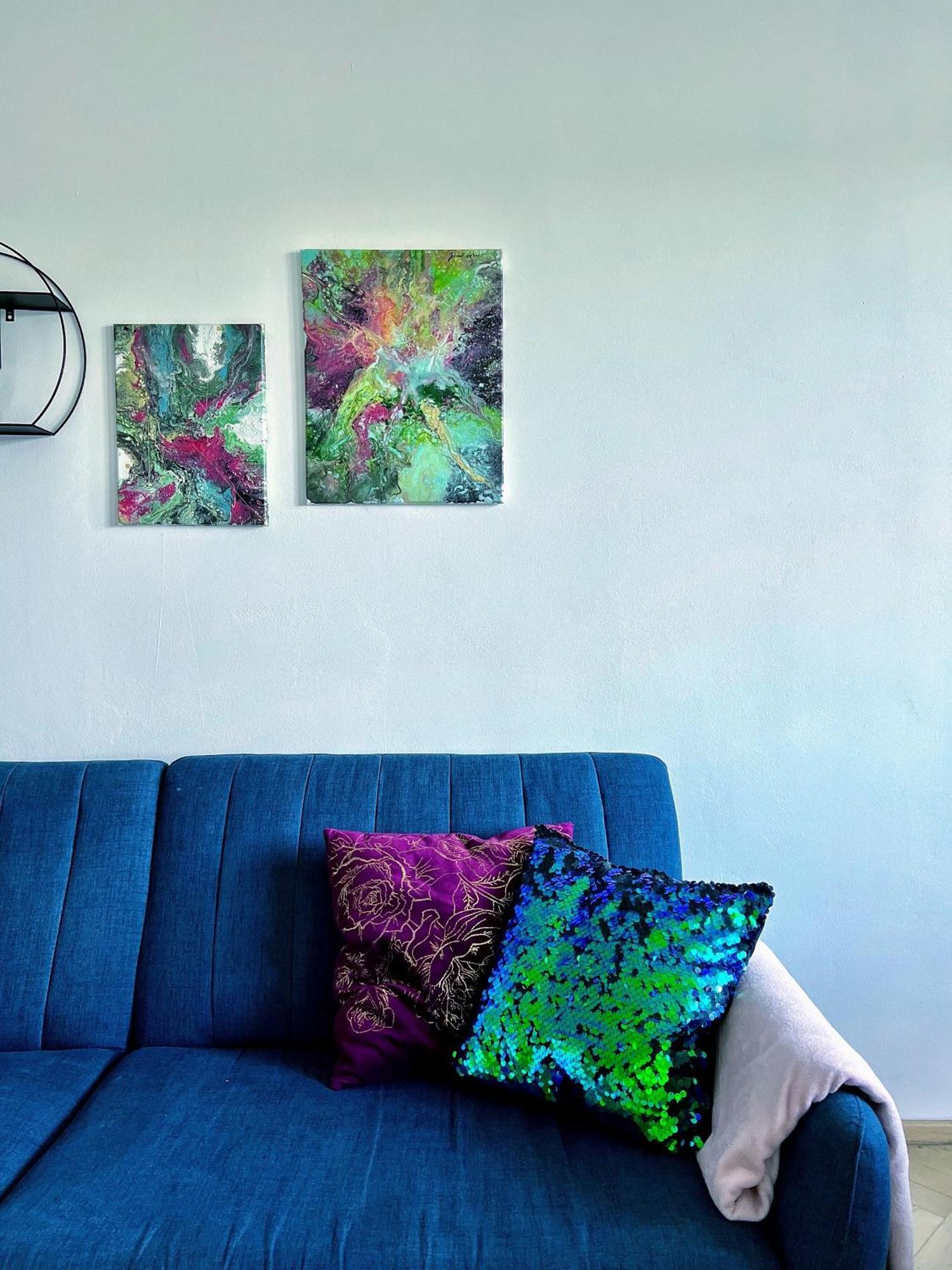Jana's Wow Apt, 2br, Metro Next Door, Near The Airport Apartment Prag
