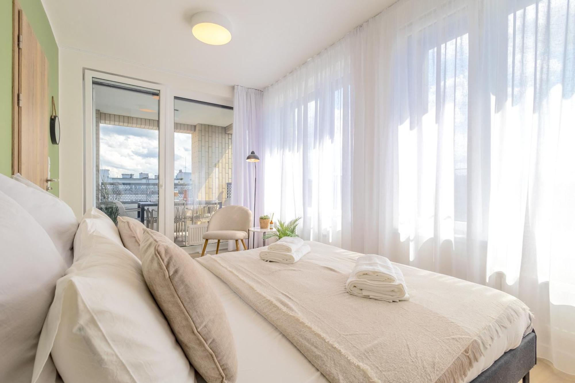 Bright 2br - 7th Floor, Balcony, Free Parking By Gravity Apartmán *