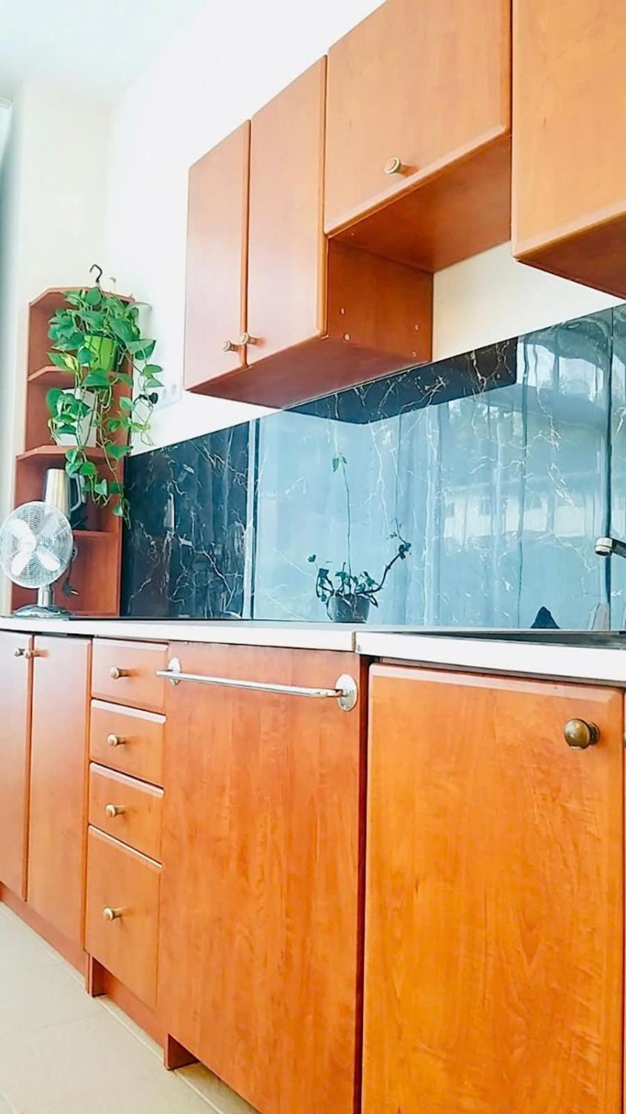 2 L Ground Floor Free Parking Apartment *